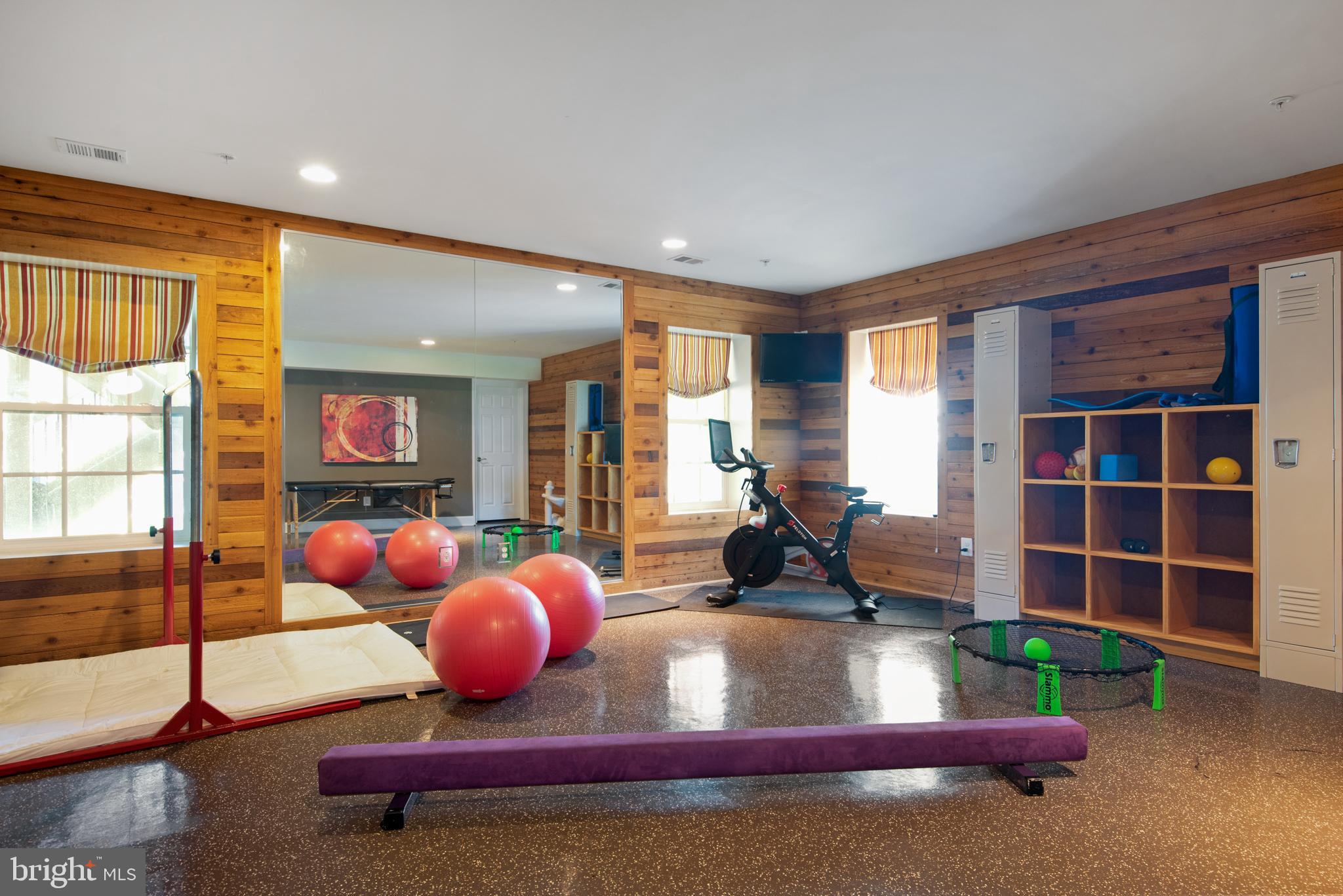 GOVERNORS RESERVE - Residential