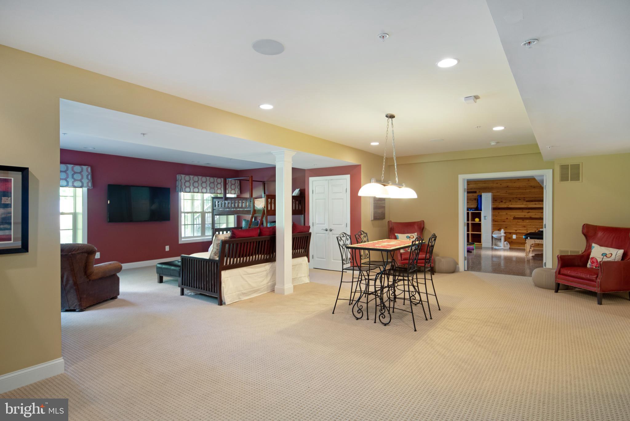 GOVERNORS RESERVE - Residential