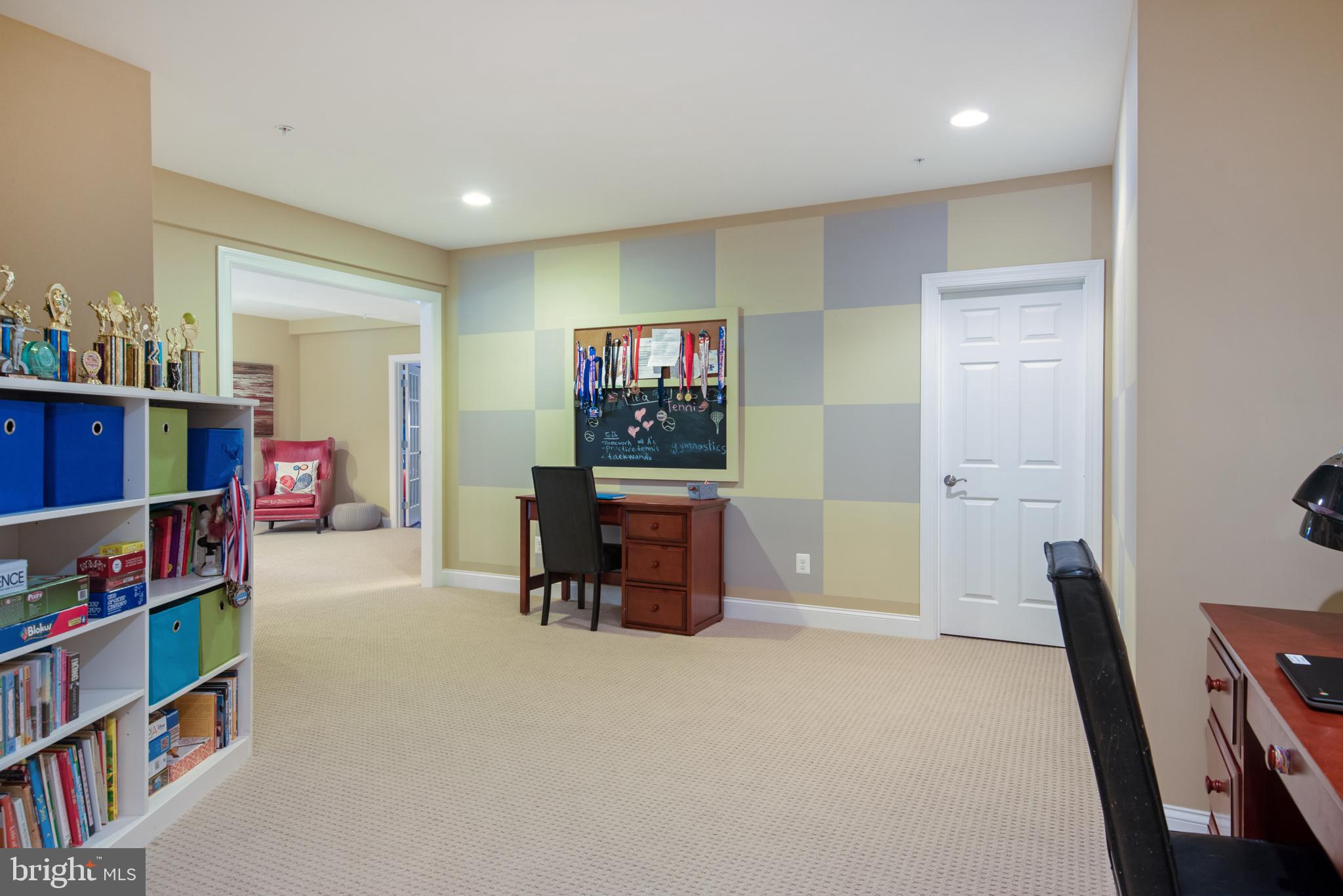 GOVERNORS RESERVE - Residential