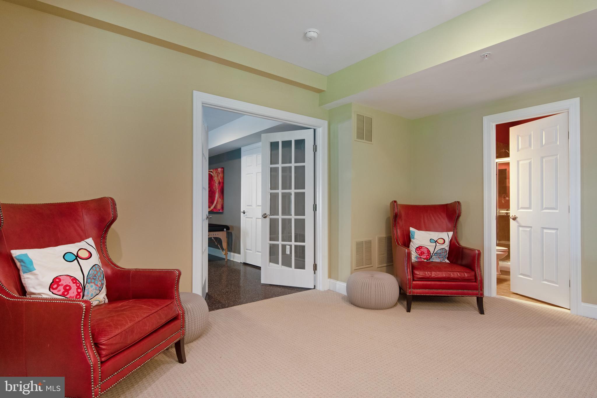 GOVERNORS RESERVE - Residential