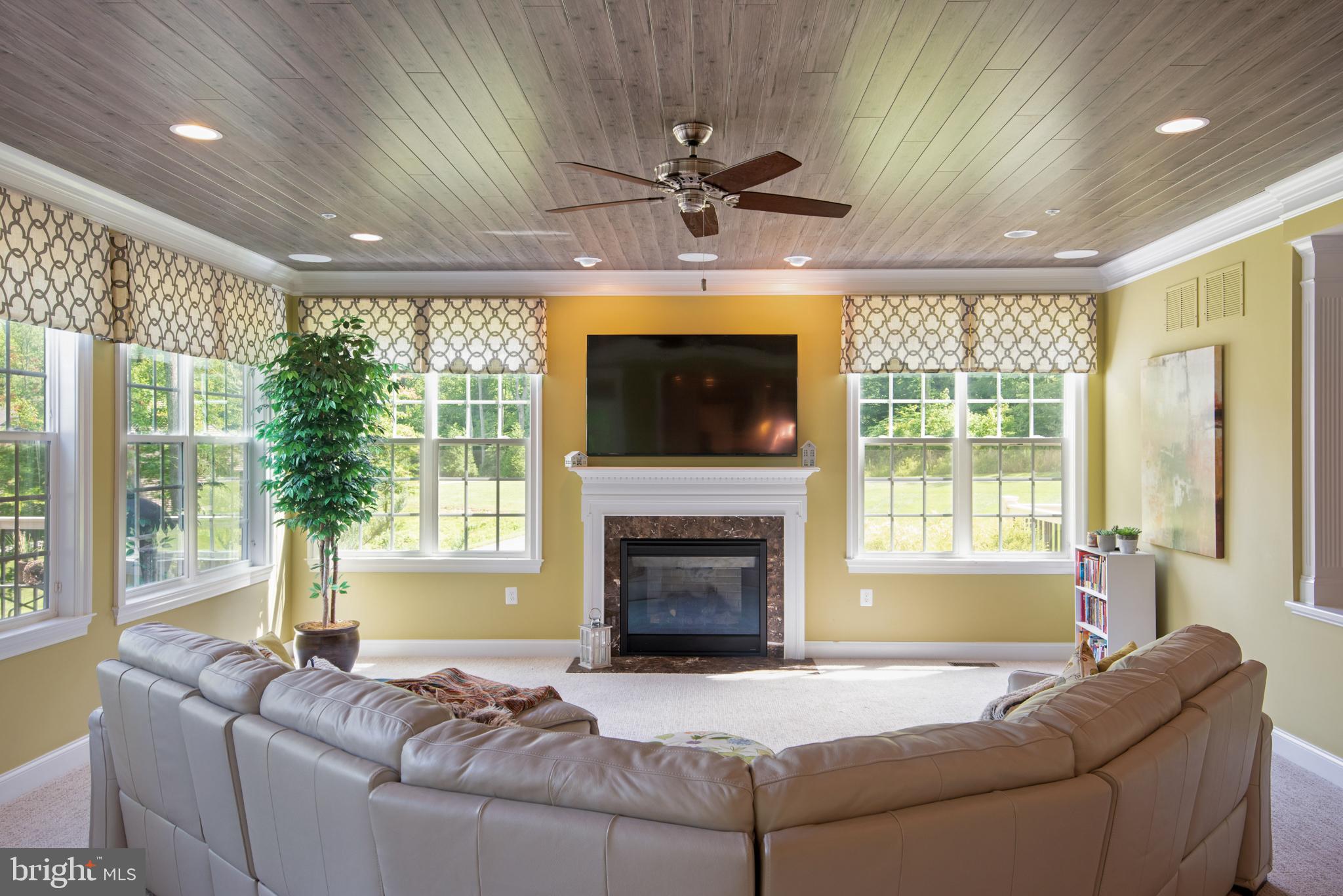 GOVERNORS RESERVE - Residential