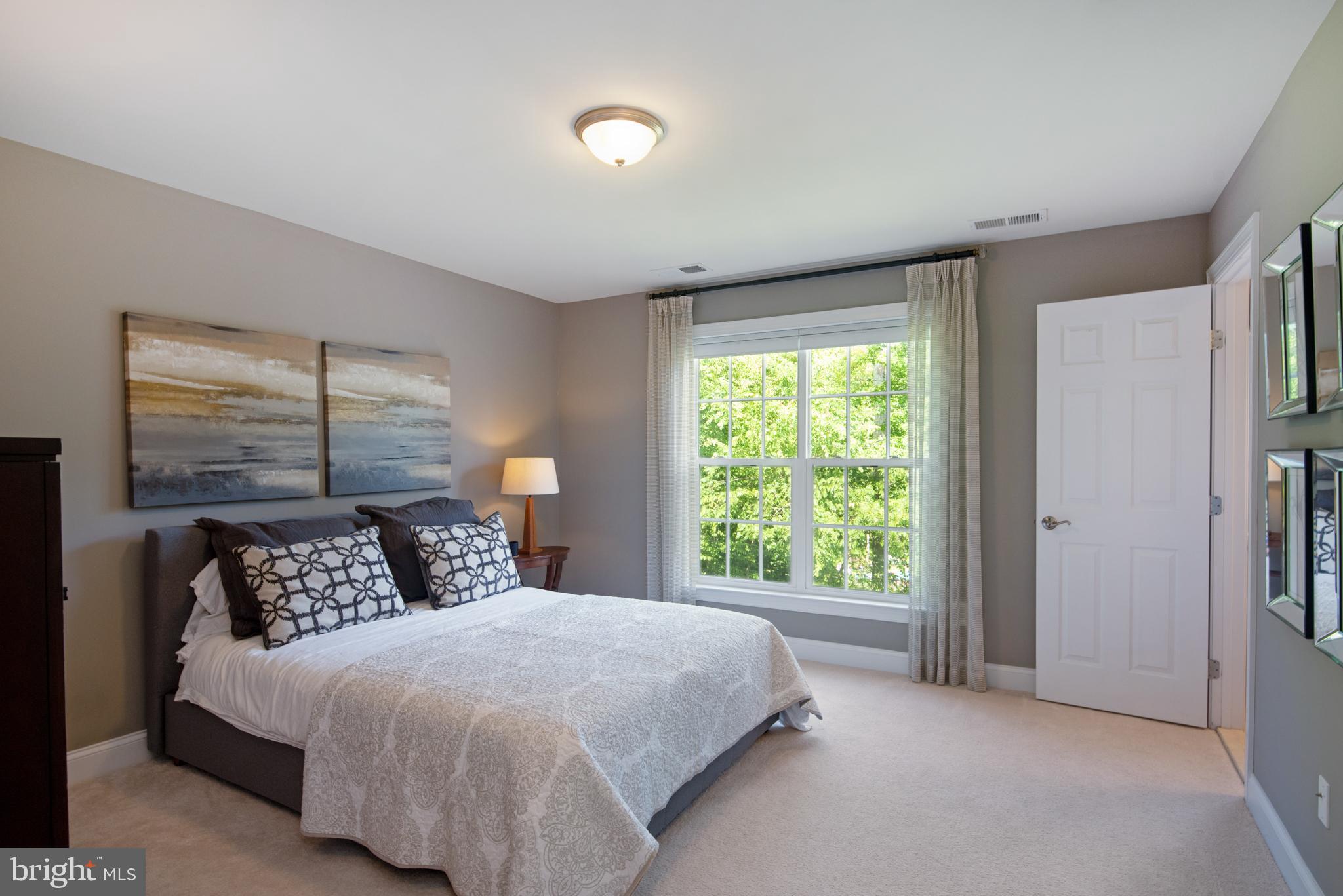 GOVERNORS RESERVE - Residential