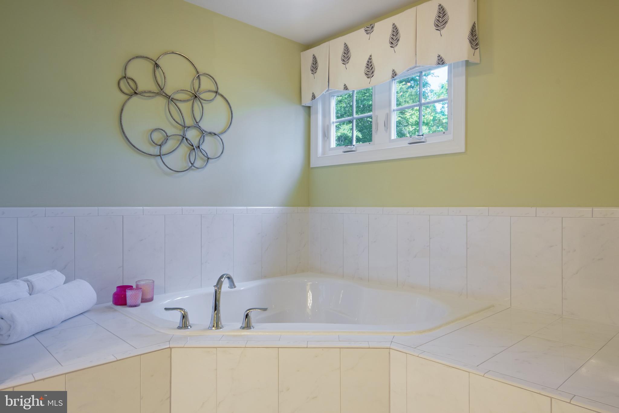 GOVERNORS RESERVE - Residential