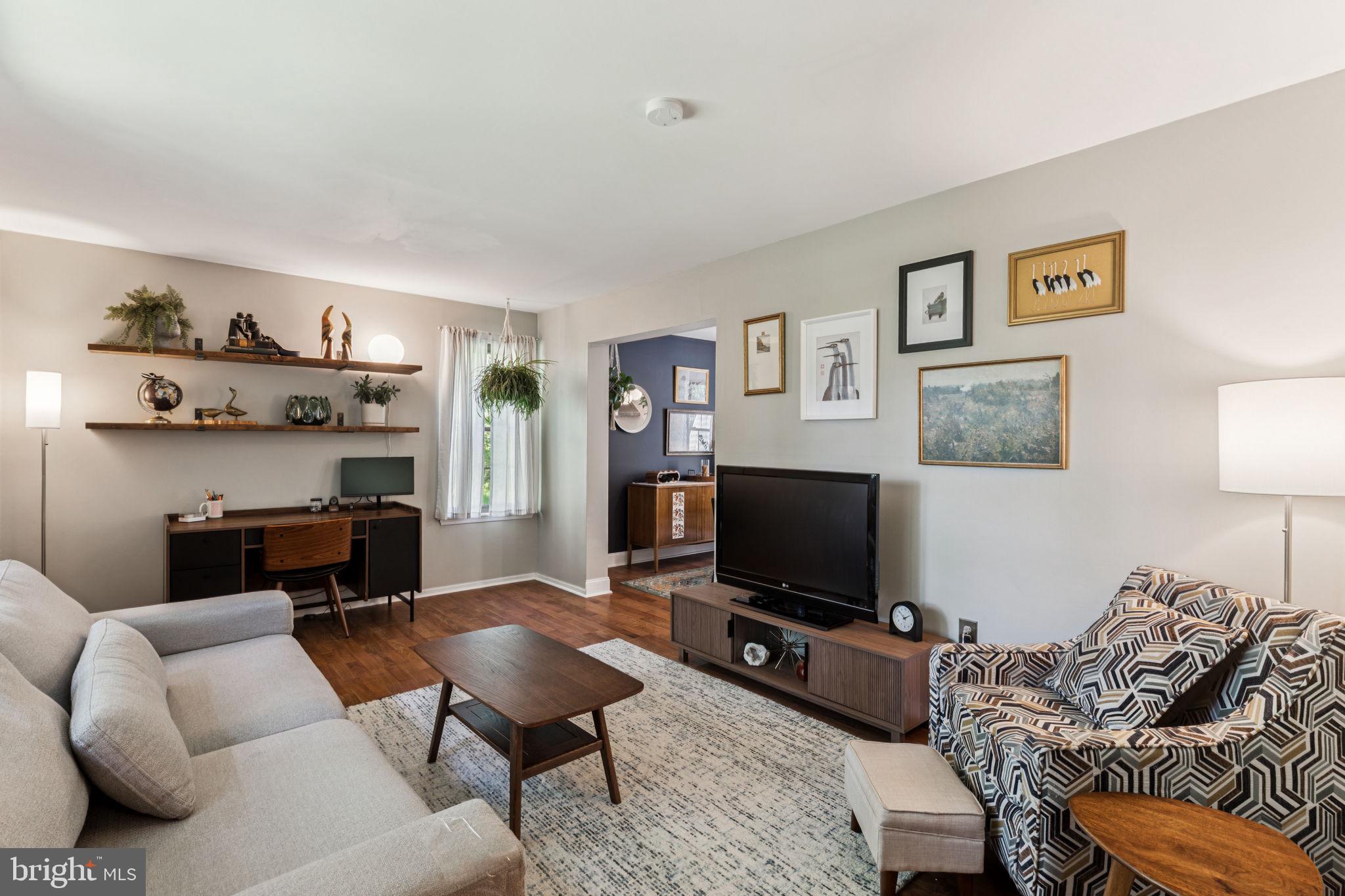 1656 PENLLYN BLUE BELL PIKE