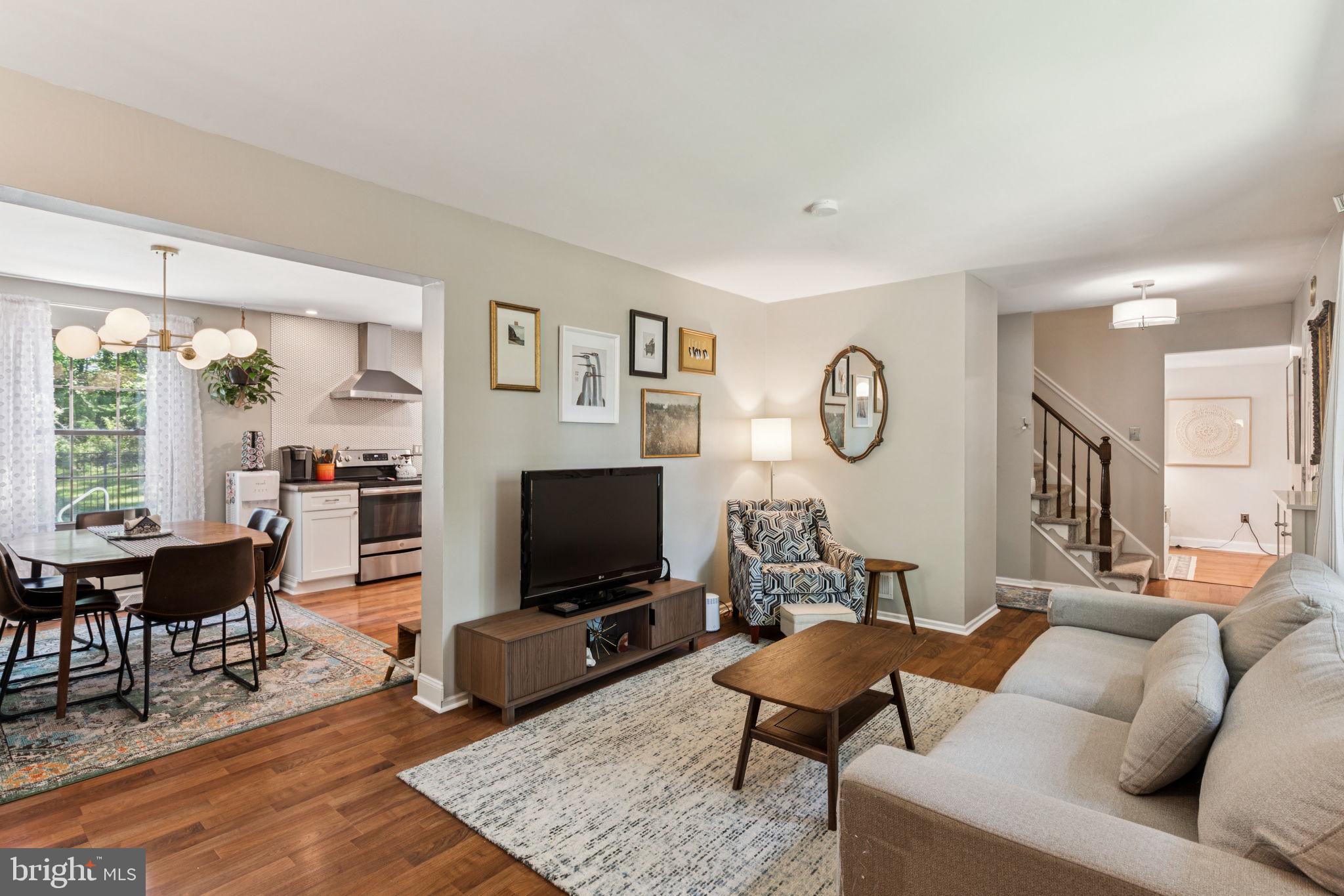 1656 PENLLYN BLUE BELL PIKE