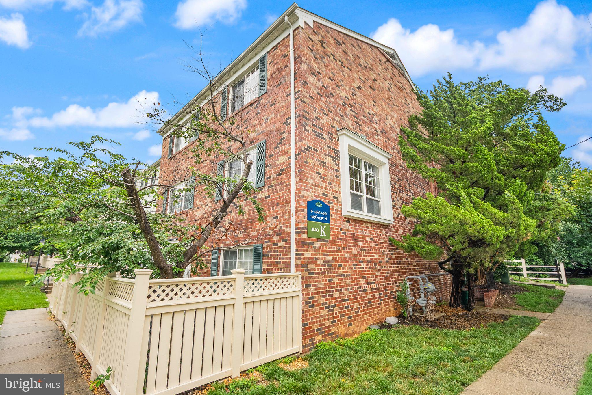 PARKSIDE AT ALEXANDRIA - Residential