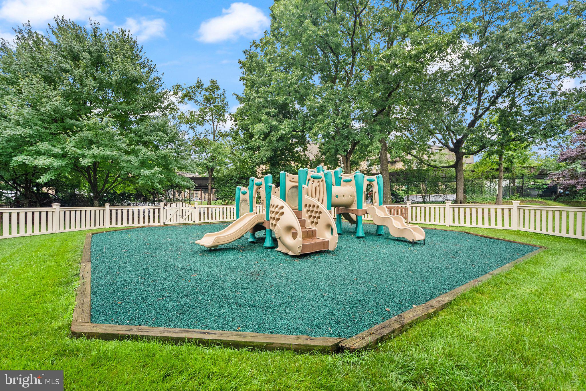 PARKSIDE AT ALEXANDRIA - Residential