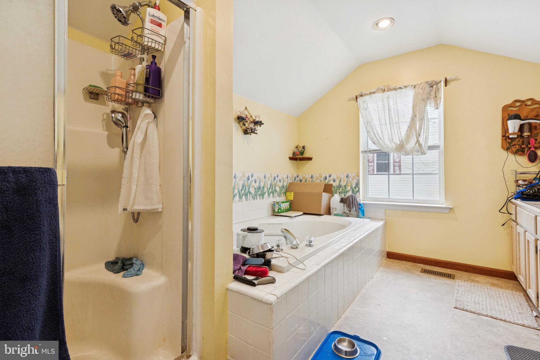 WINDING BROOK ESTS - Residential