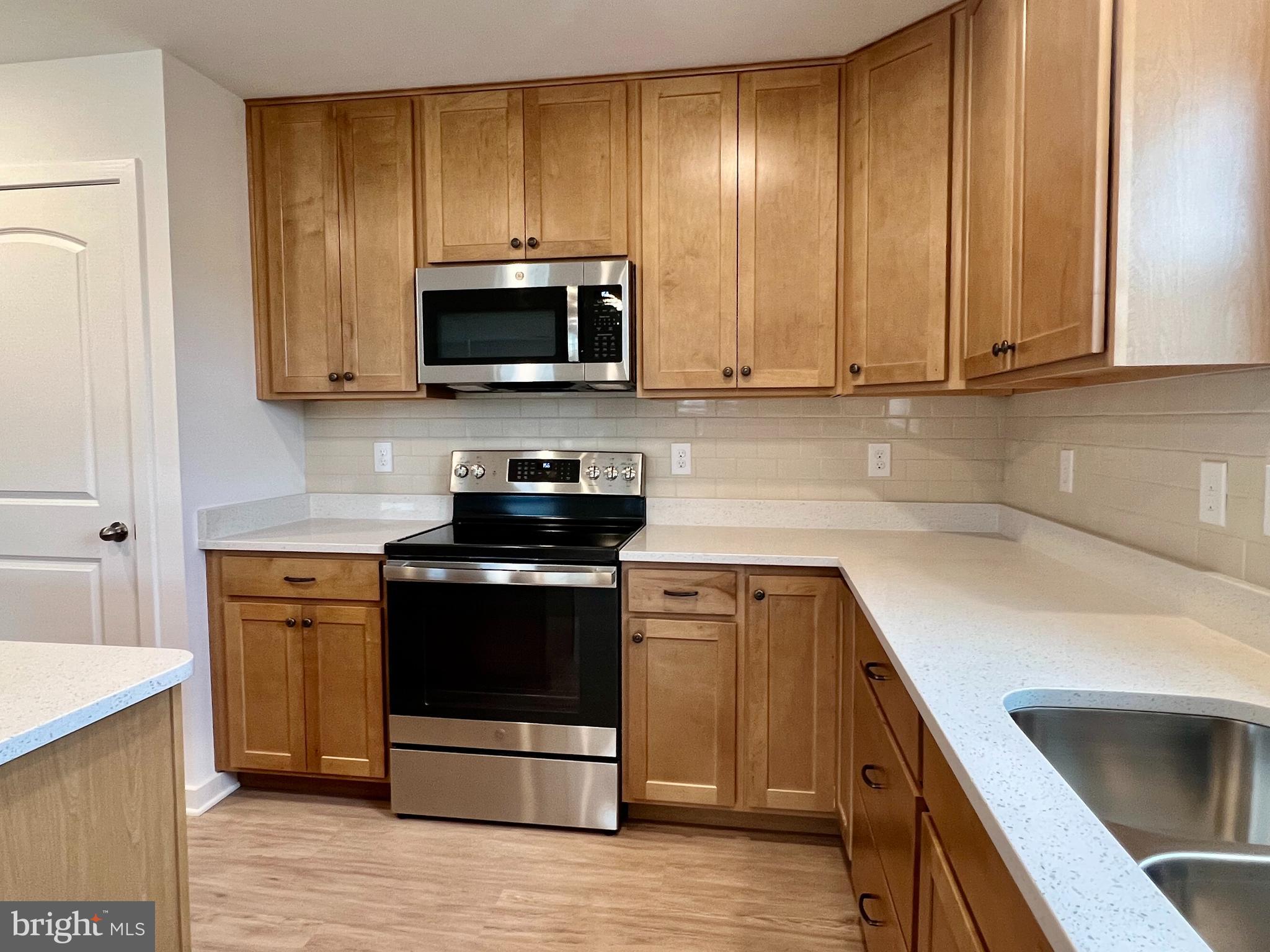 CARDINAL POINTE - Residential