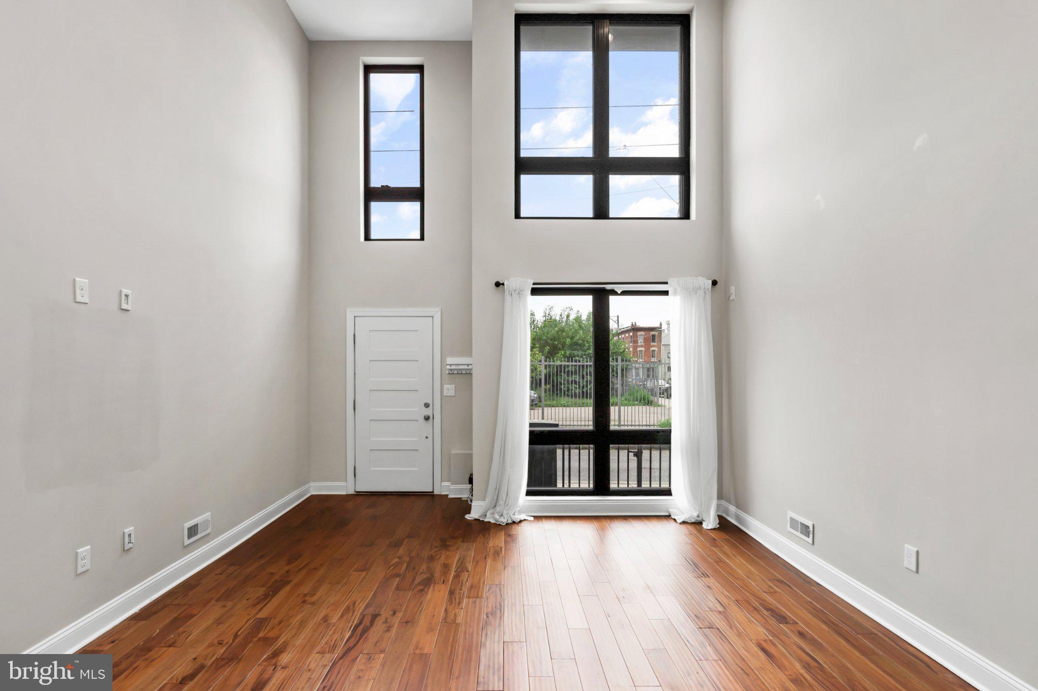 1600 N BODINE STREET