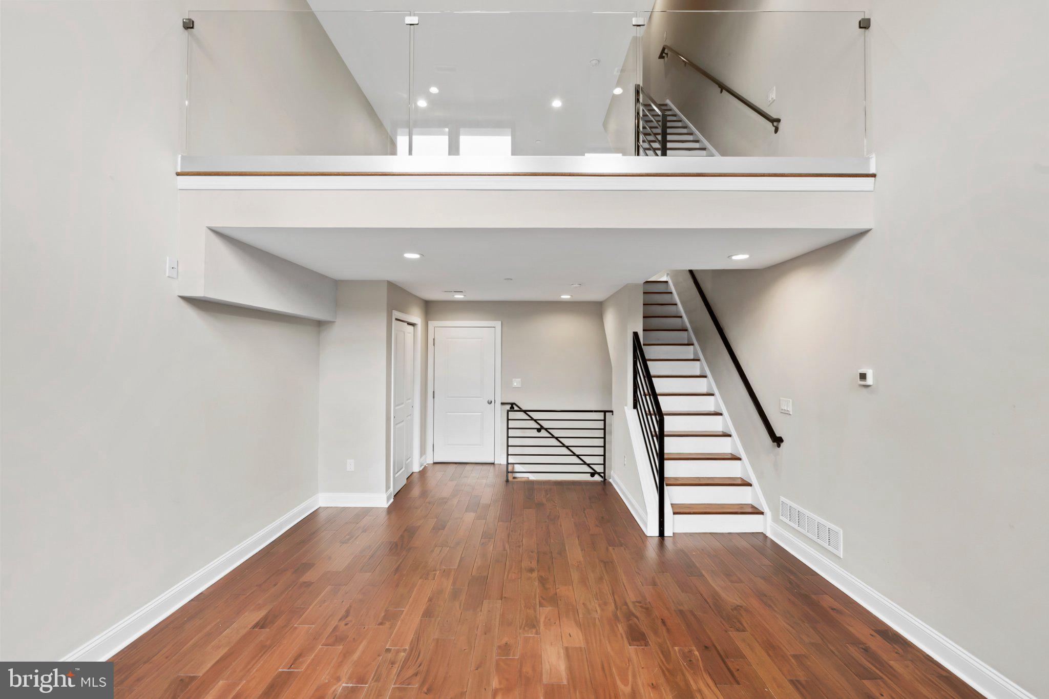 1600 N BODINE STREET