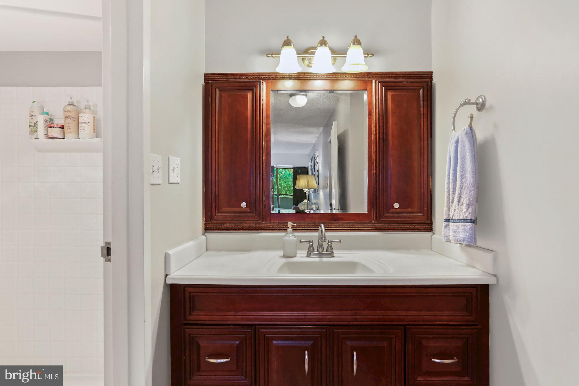 CARLYLE HOUSE - Residential Lease