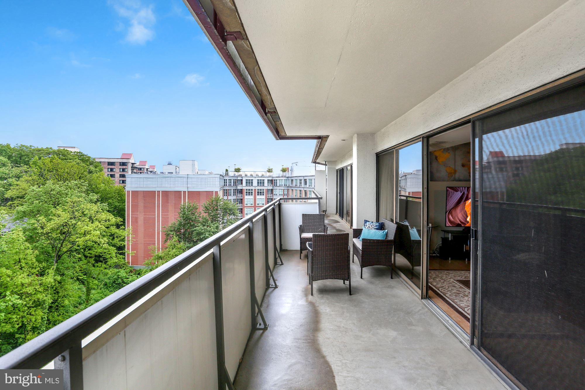 CARLYLE HOUSE - Residential Lease