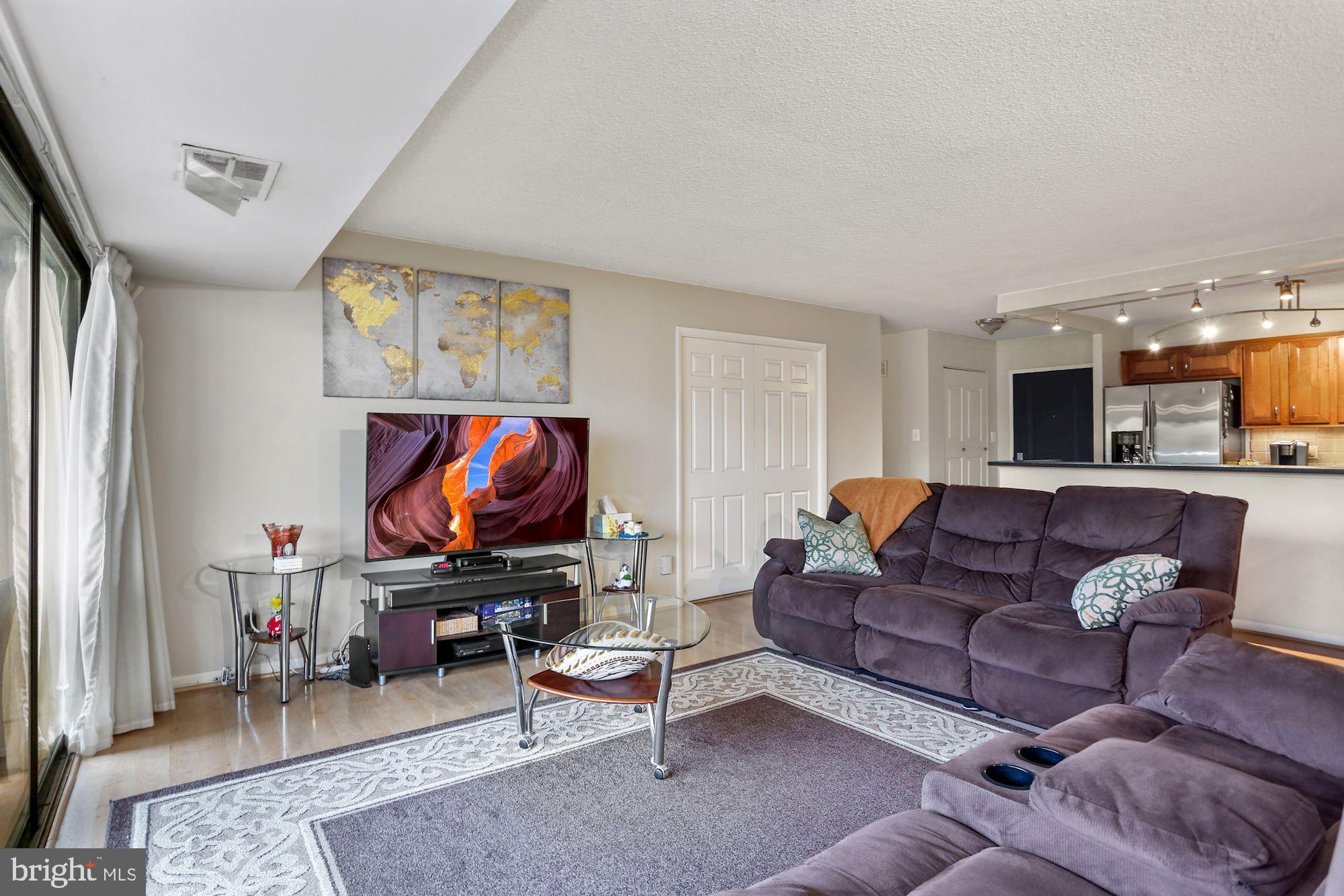 CARLYLE HOUSE - Residential Lease