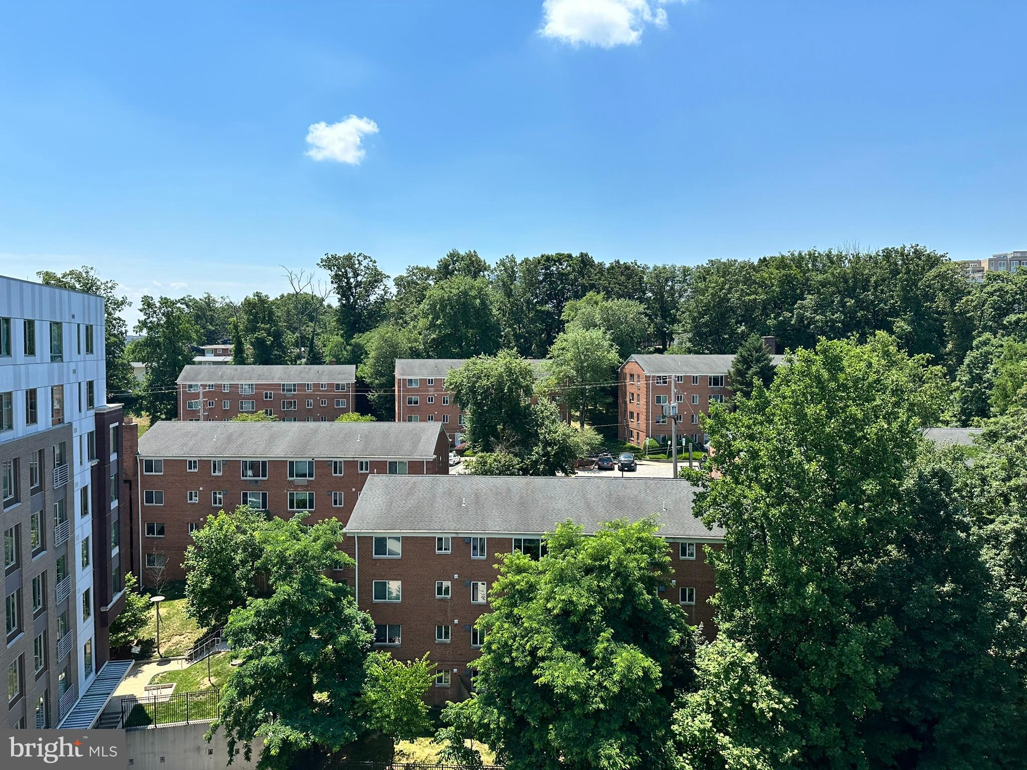 CARLYLE HOUSE - Residential Lease