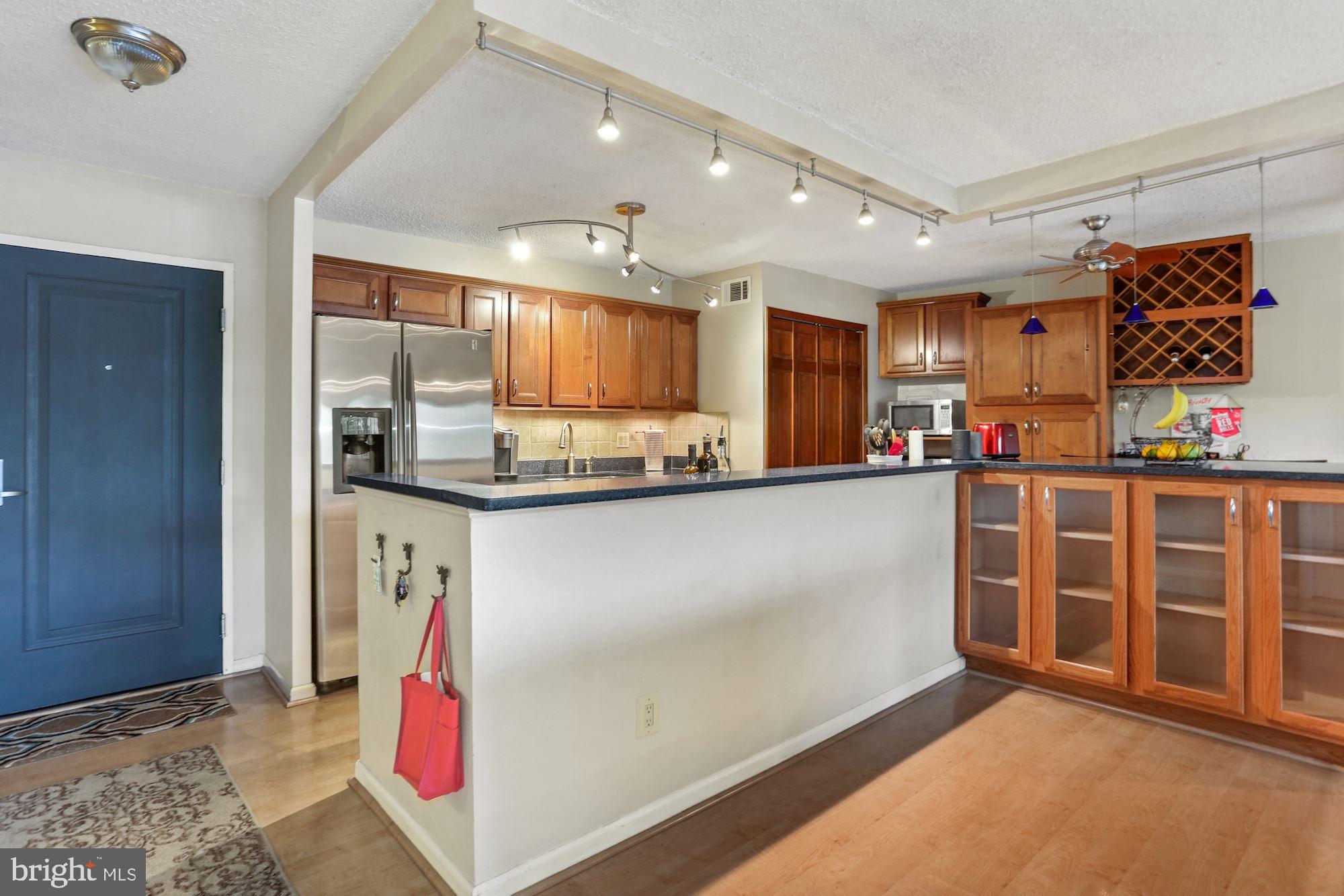 CARLYLE HOUSE - Residential Lease