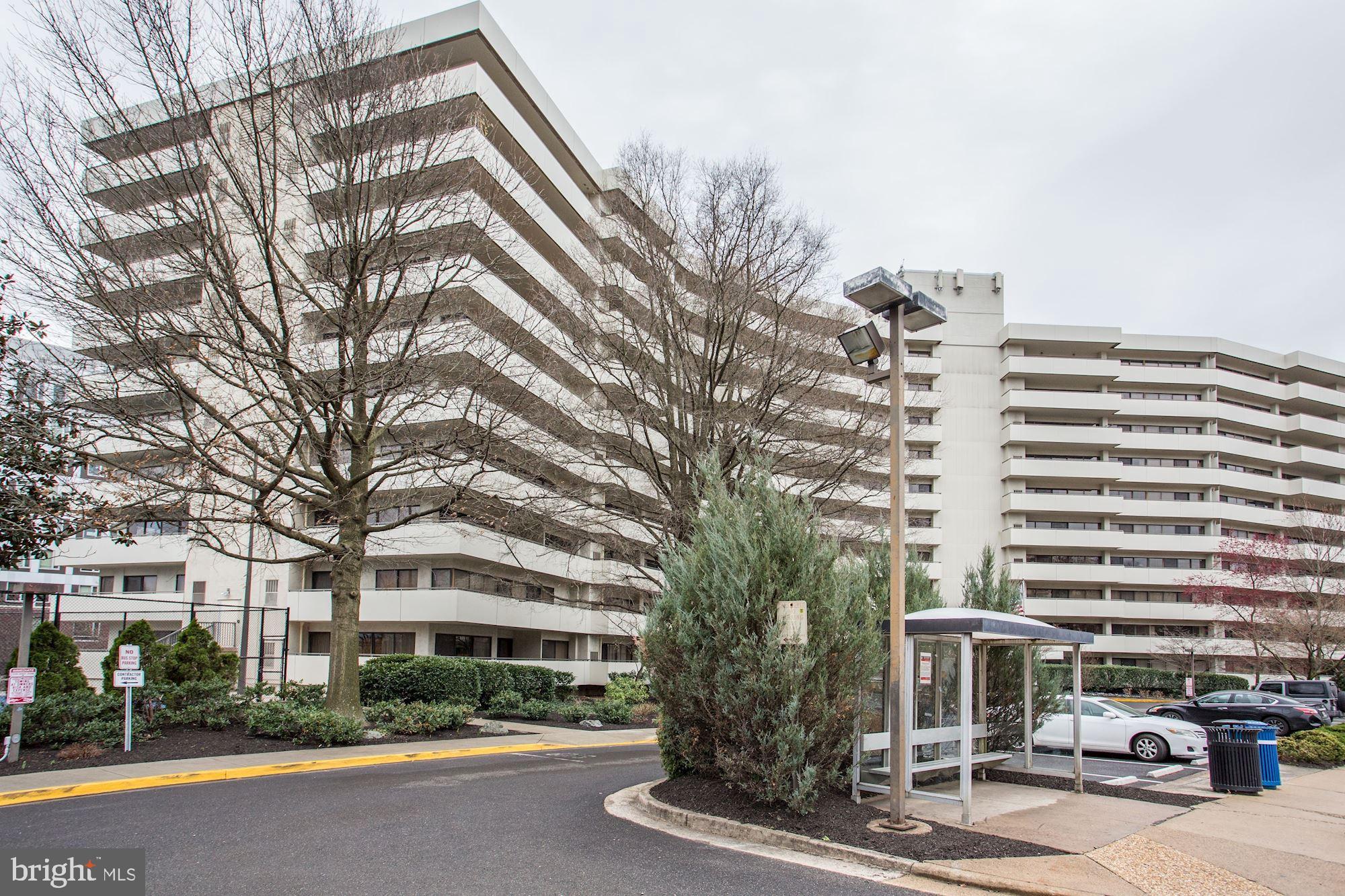 CARLYLE HOUSE - Residential Lease