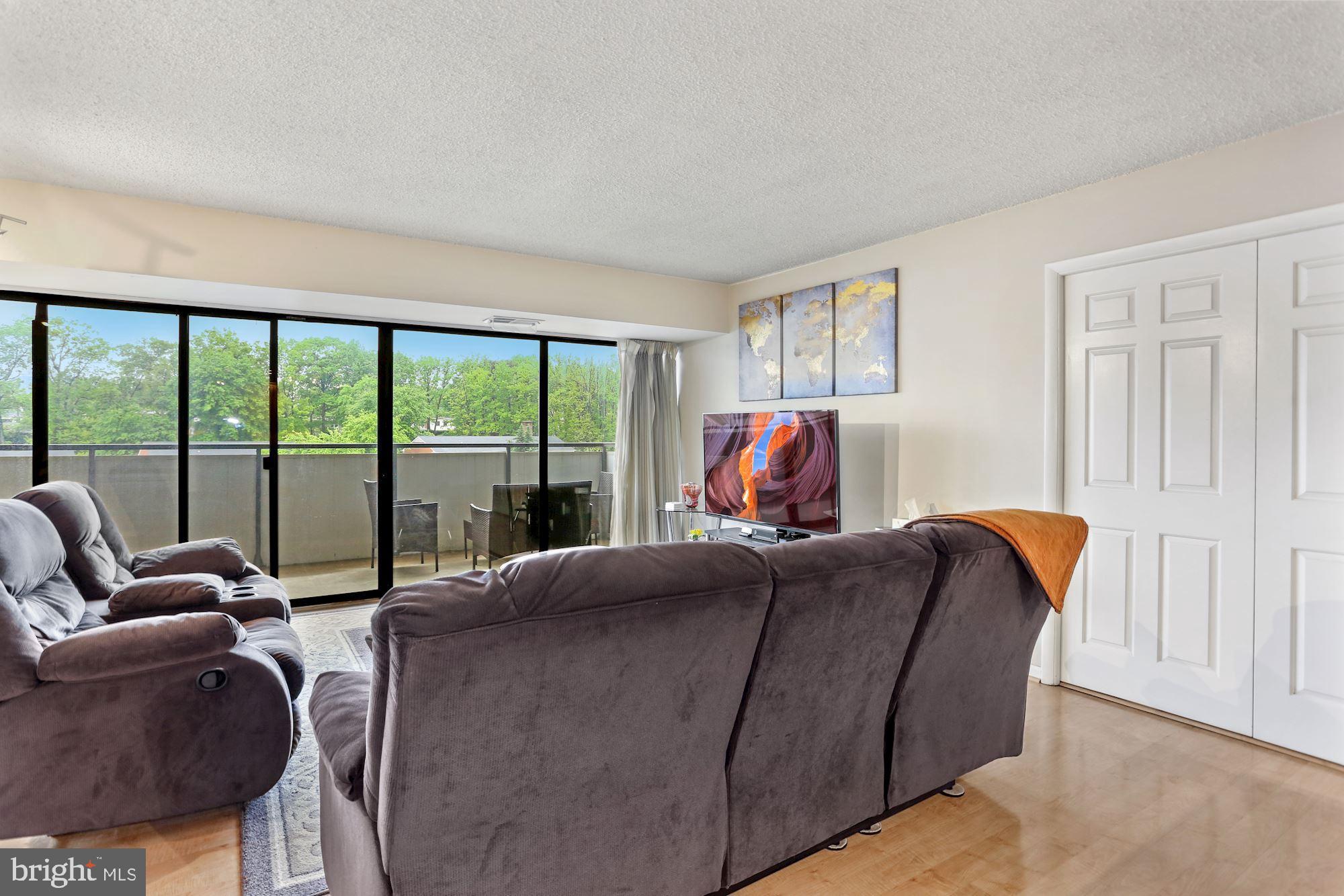 CARLYLE HOUSE - Residential Lease