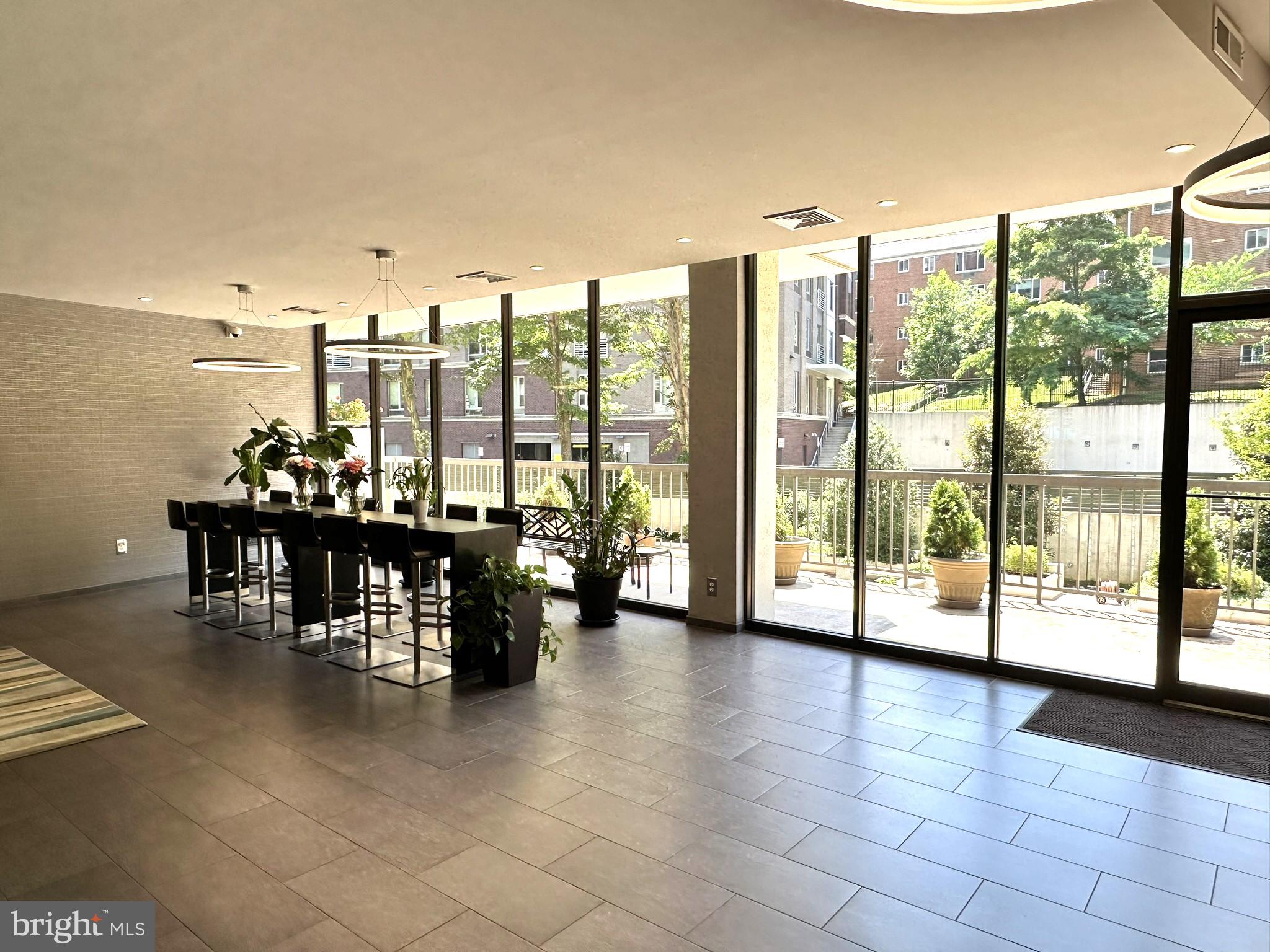 CARLYLE HOUSE - Residential Lease