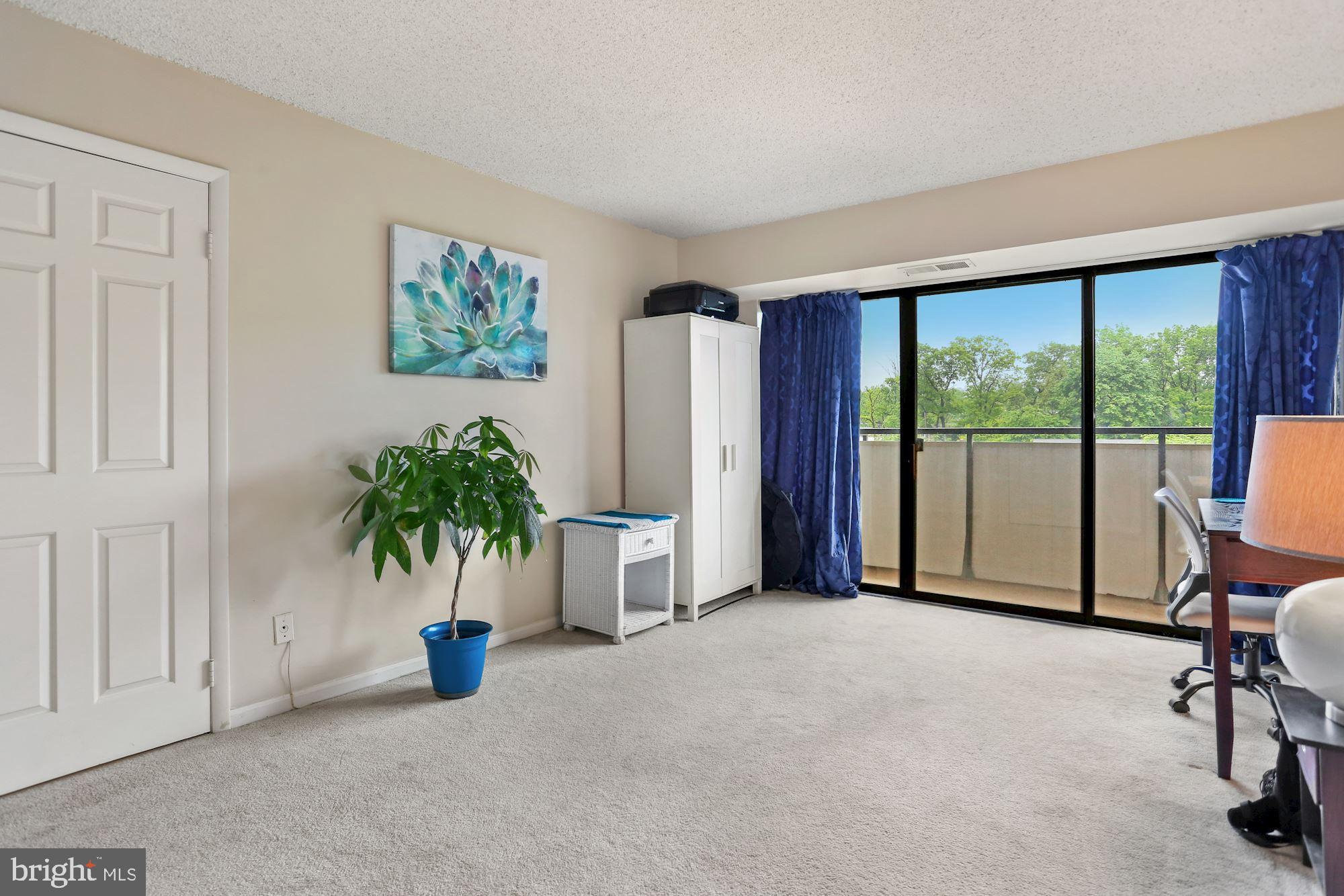 CARLYLE HOUSE - Residential Lease