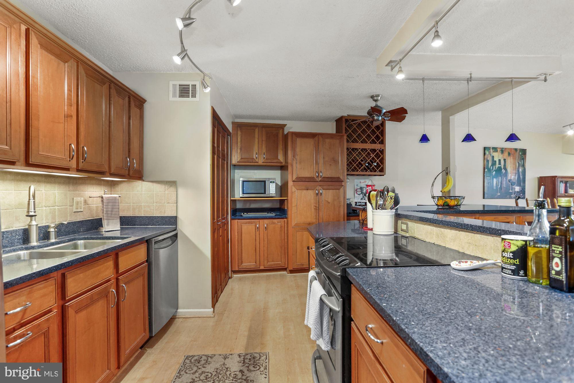 CARLYLE HOUSE - Residential Lease