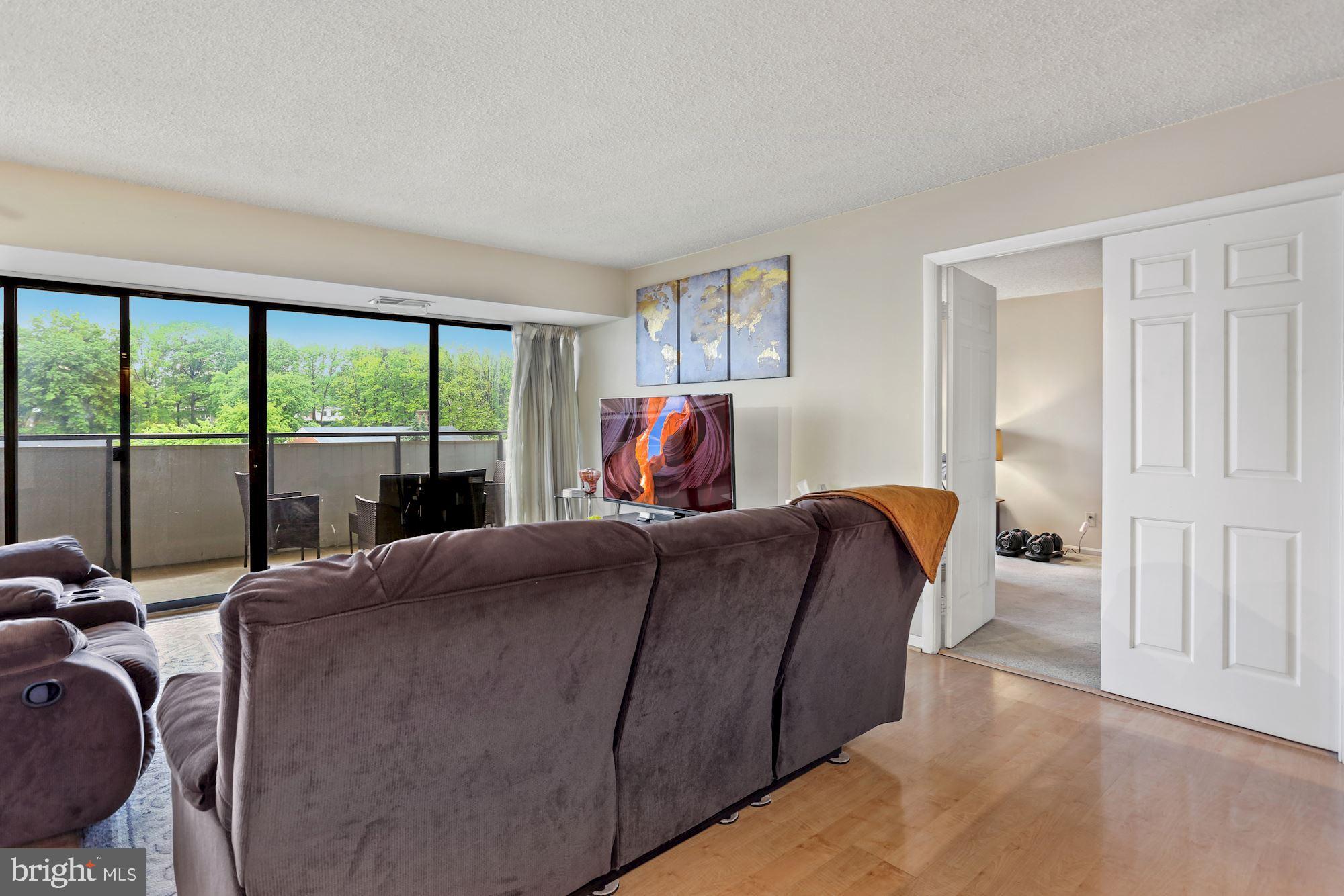 CARLYLE HOUSE - Residential Lease