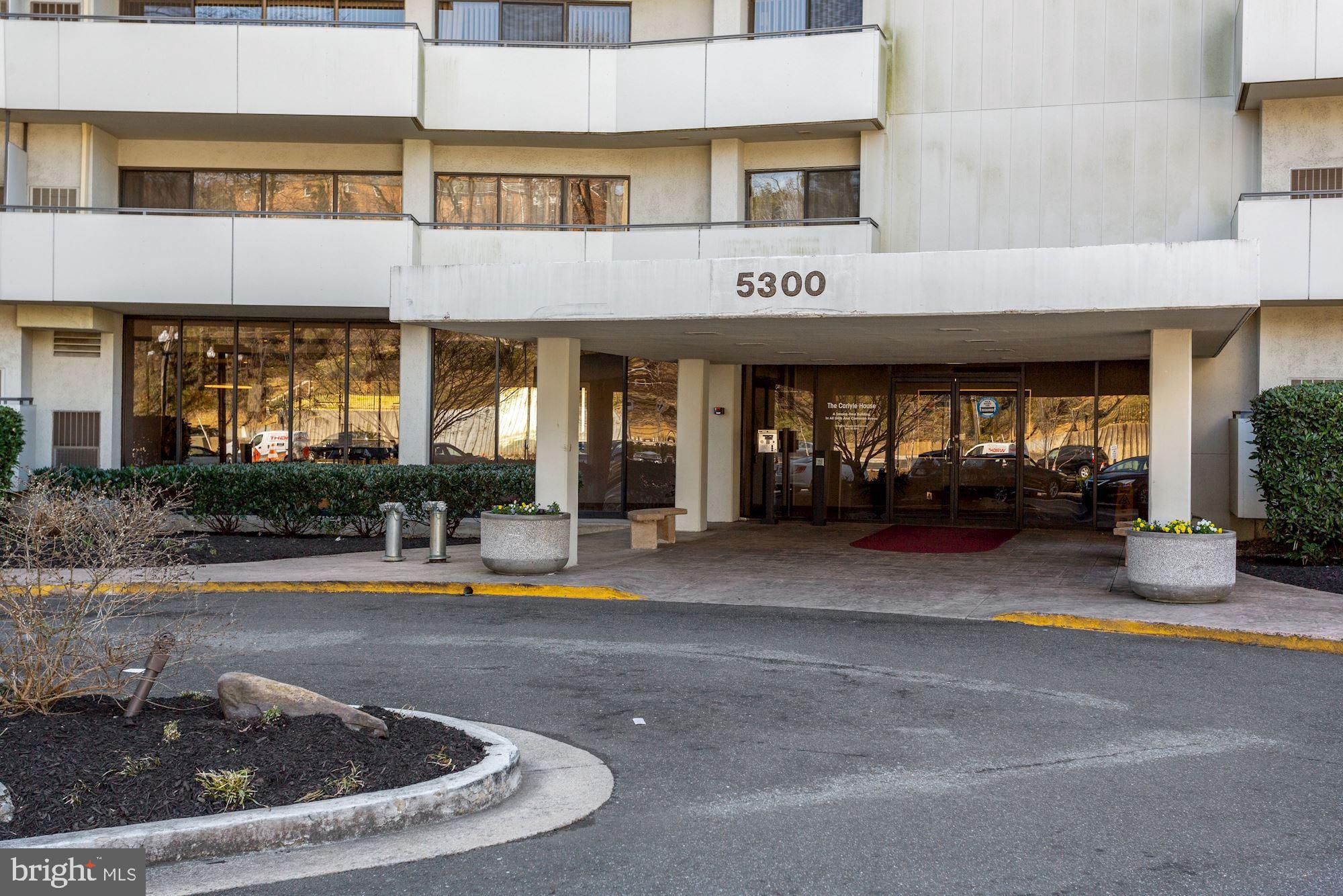 CARLYLE HOUSE - Residential Lease