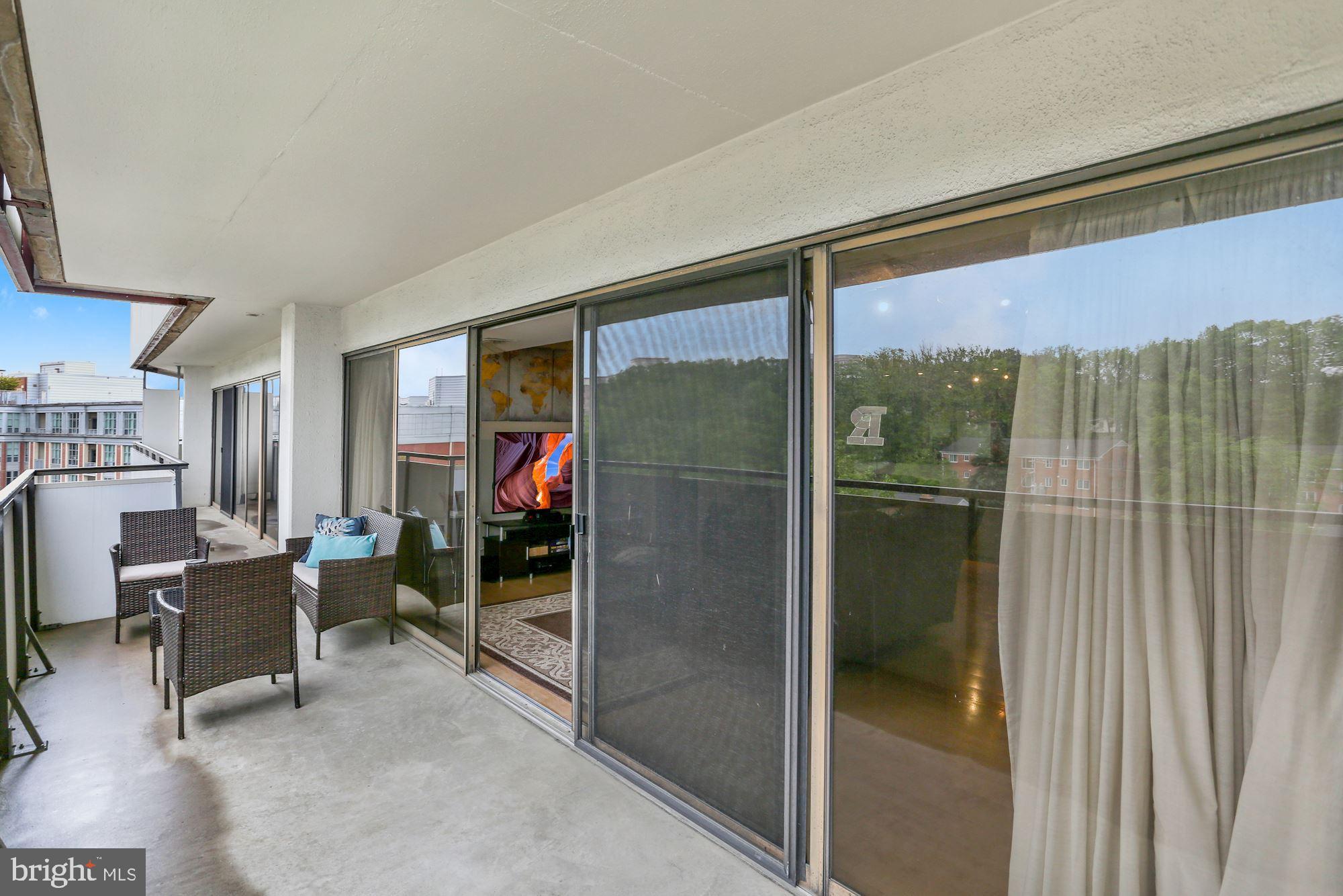 CARLYLE HOUSE - Residential Lease