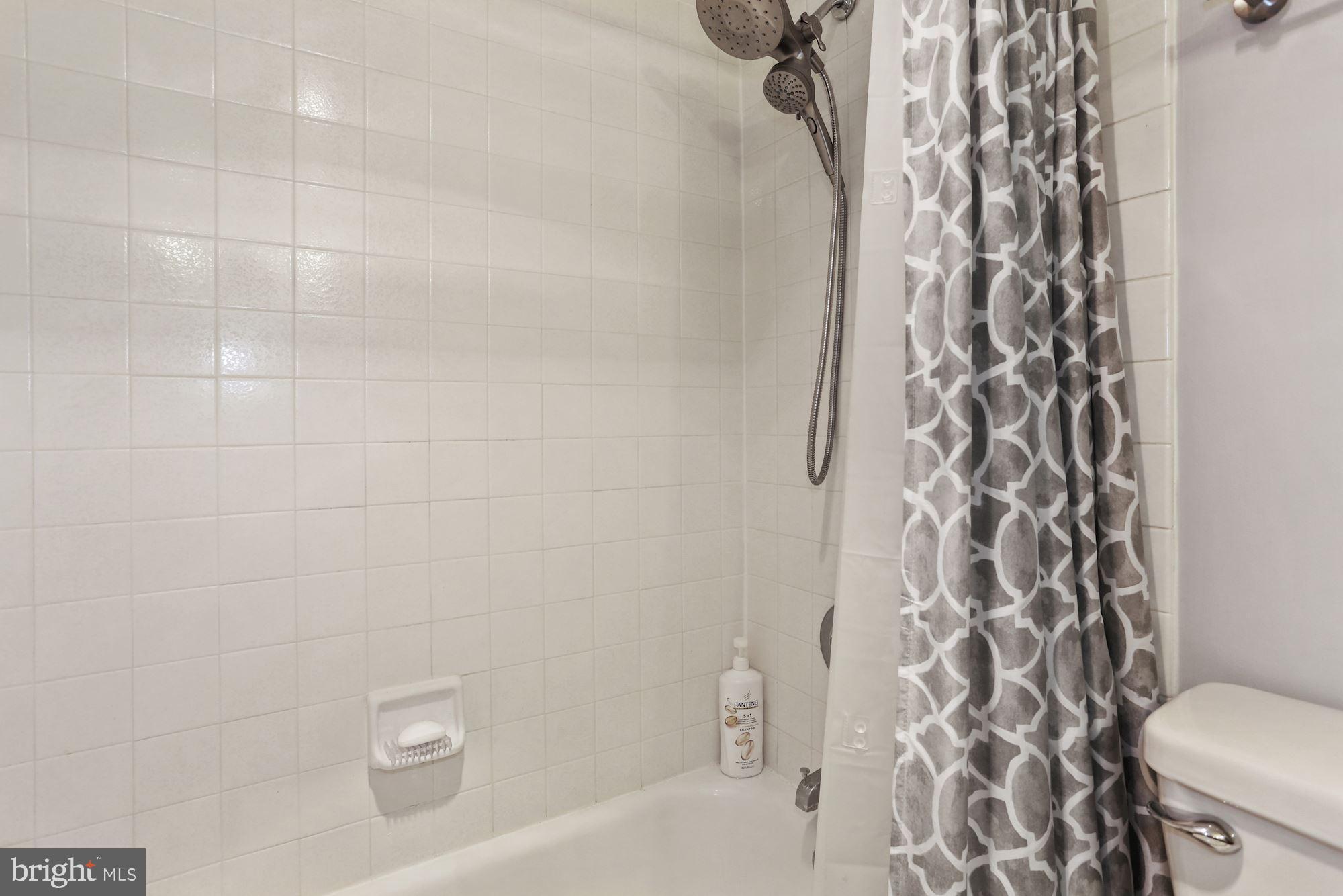 CARLYLE HOUSE - Residential Lease