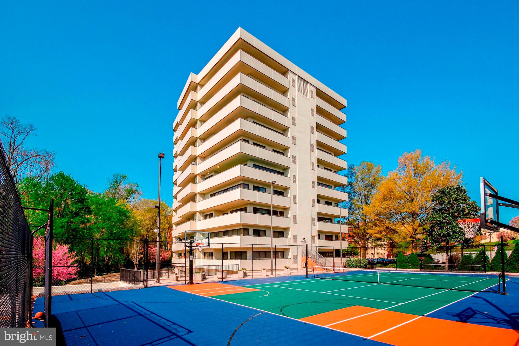 CARLYLE HOUSE - Residential Lease