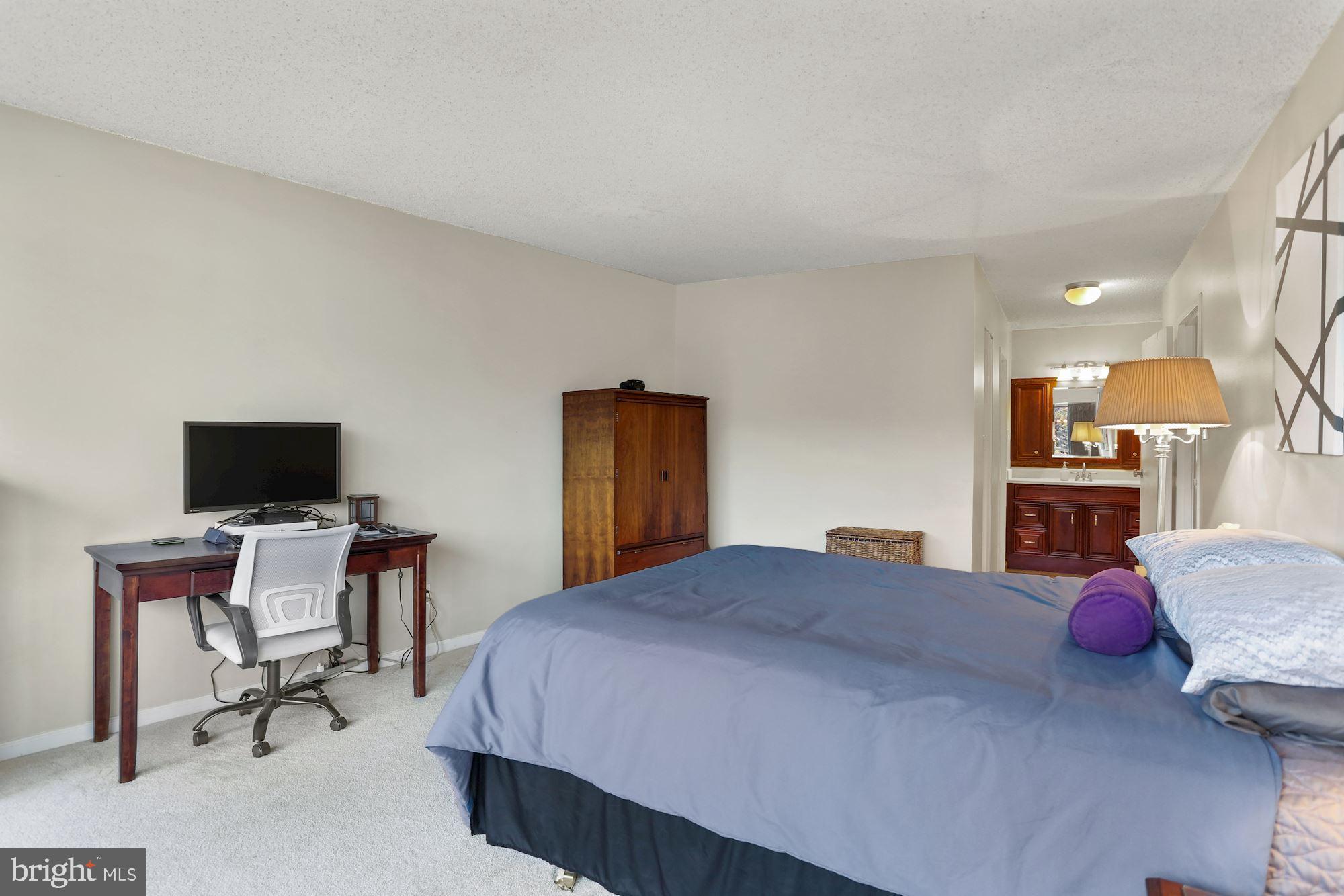 CARLYLE HOUSE - Residential Lease