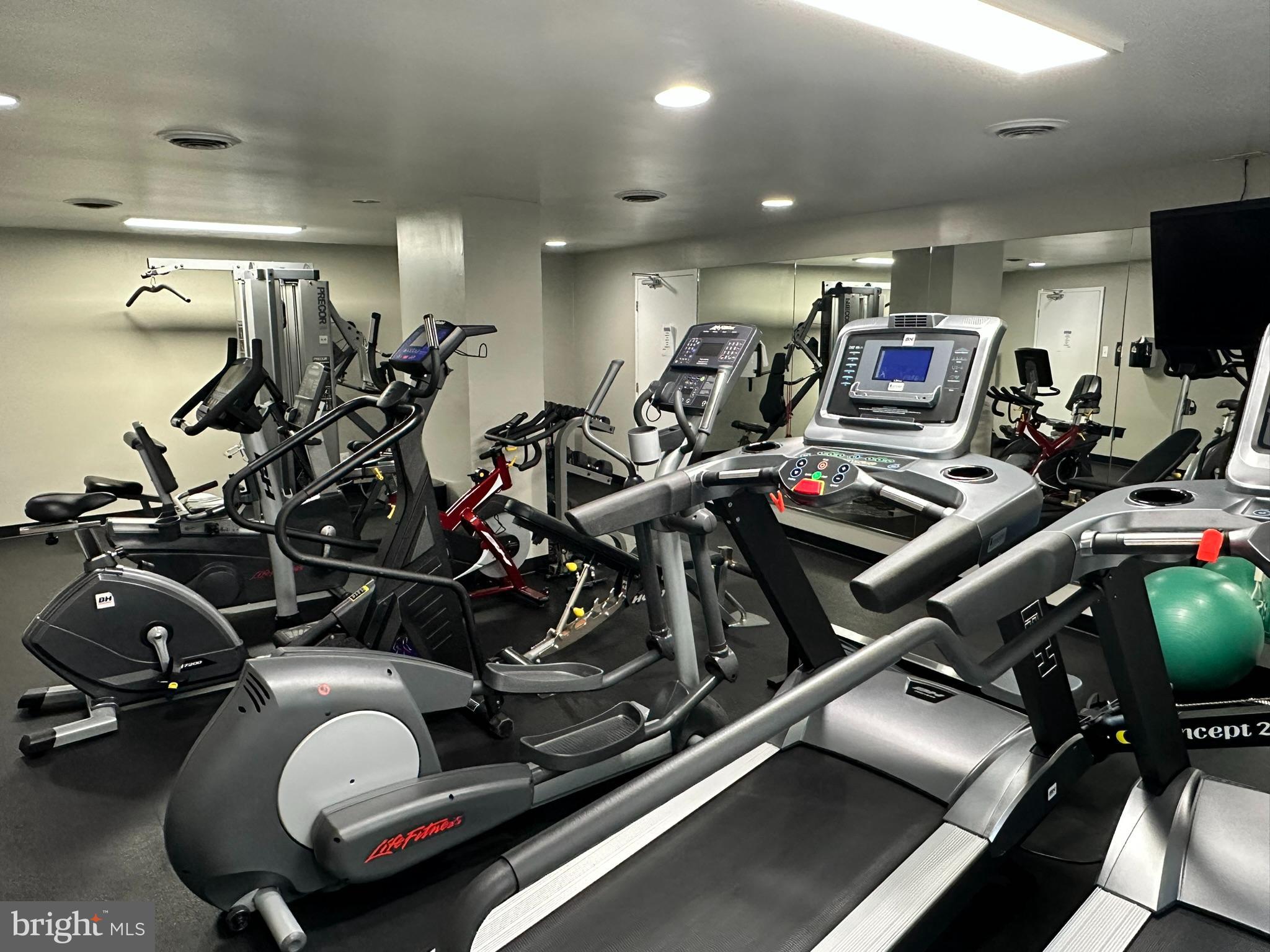 CARLYLE HOUSE - Residential Lease