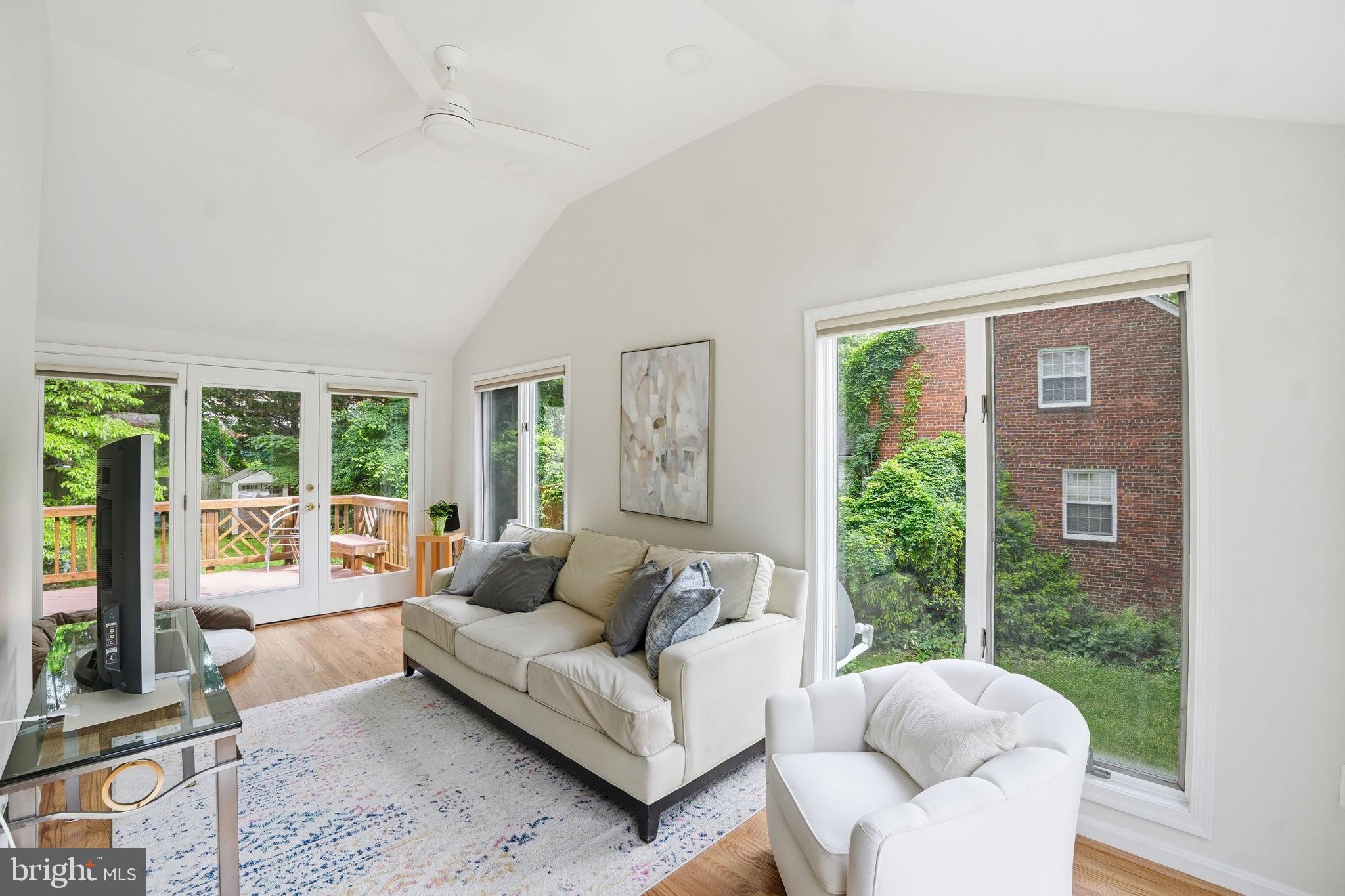 NORTH HILLS - Residential
