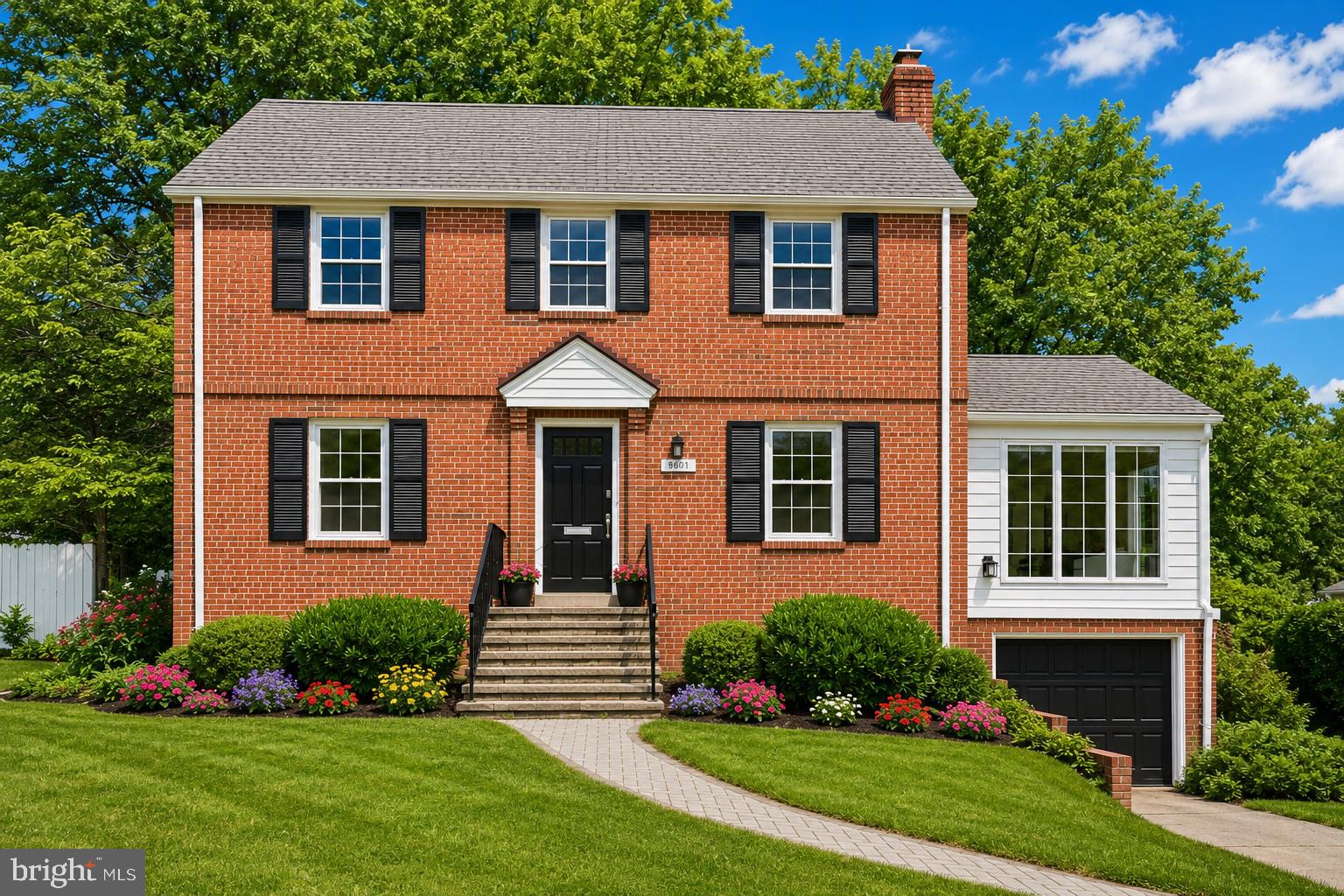 NORTH HILLS - Residential