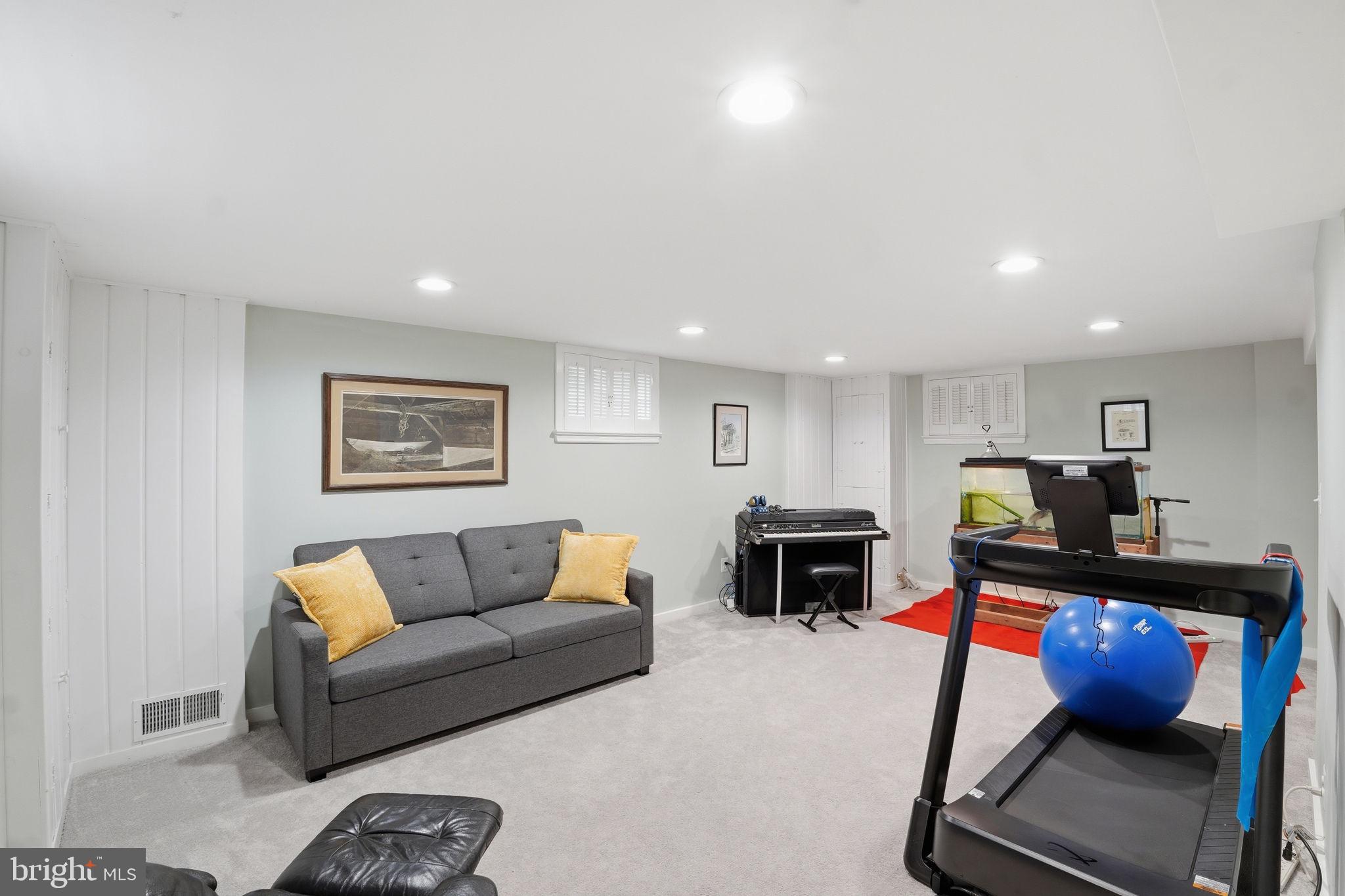 NORTH HILLS - Residential