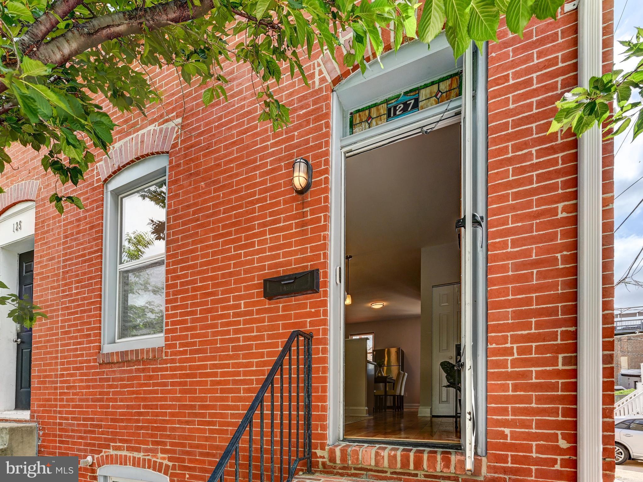 127 S CASTLE STREET