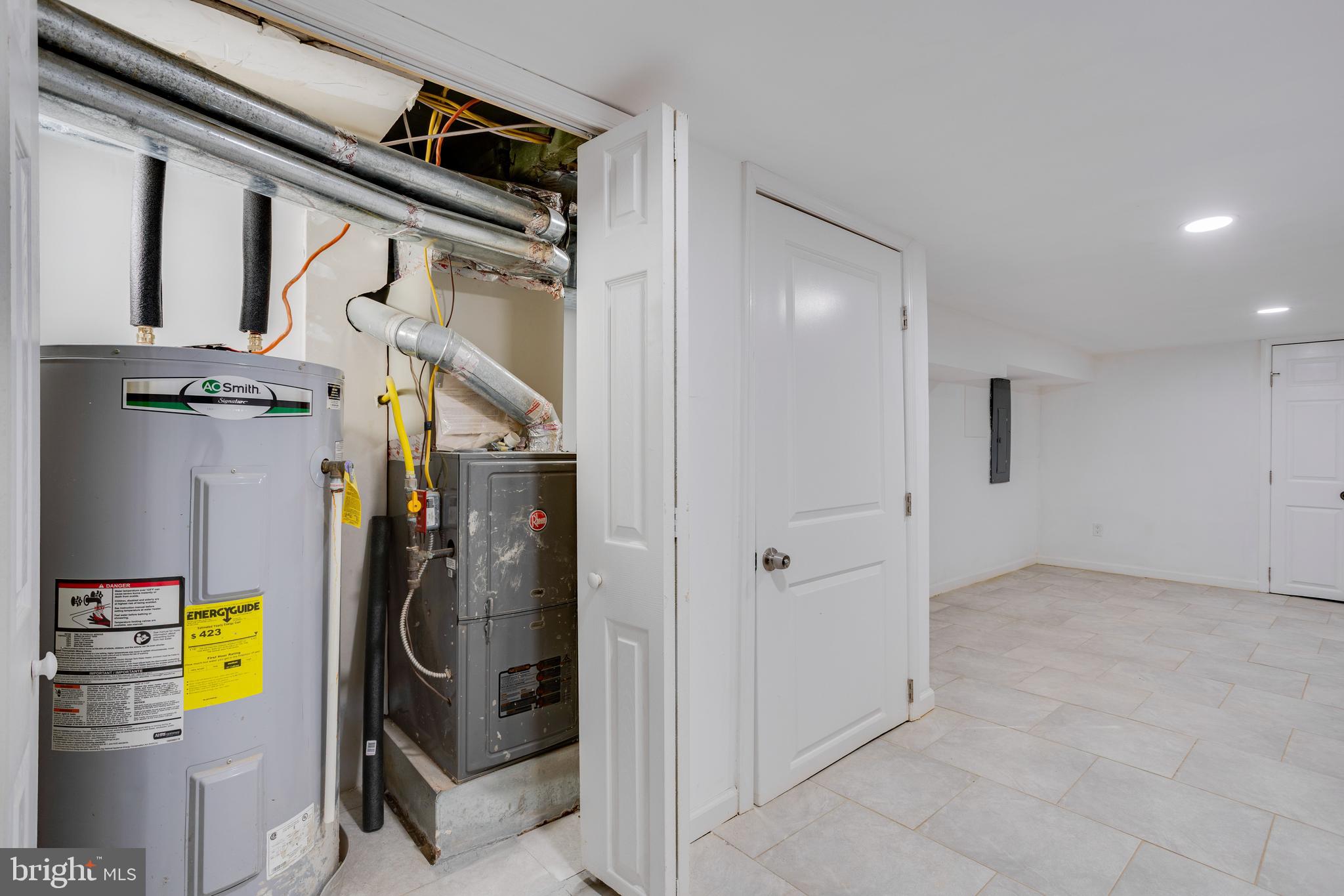 EAST KENSINGTON - Residential