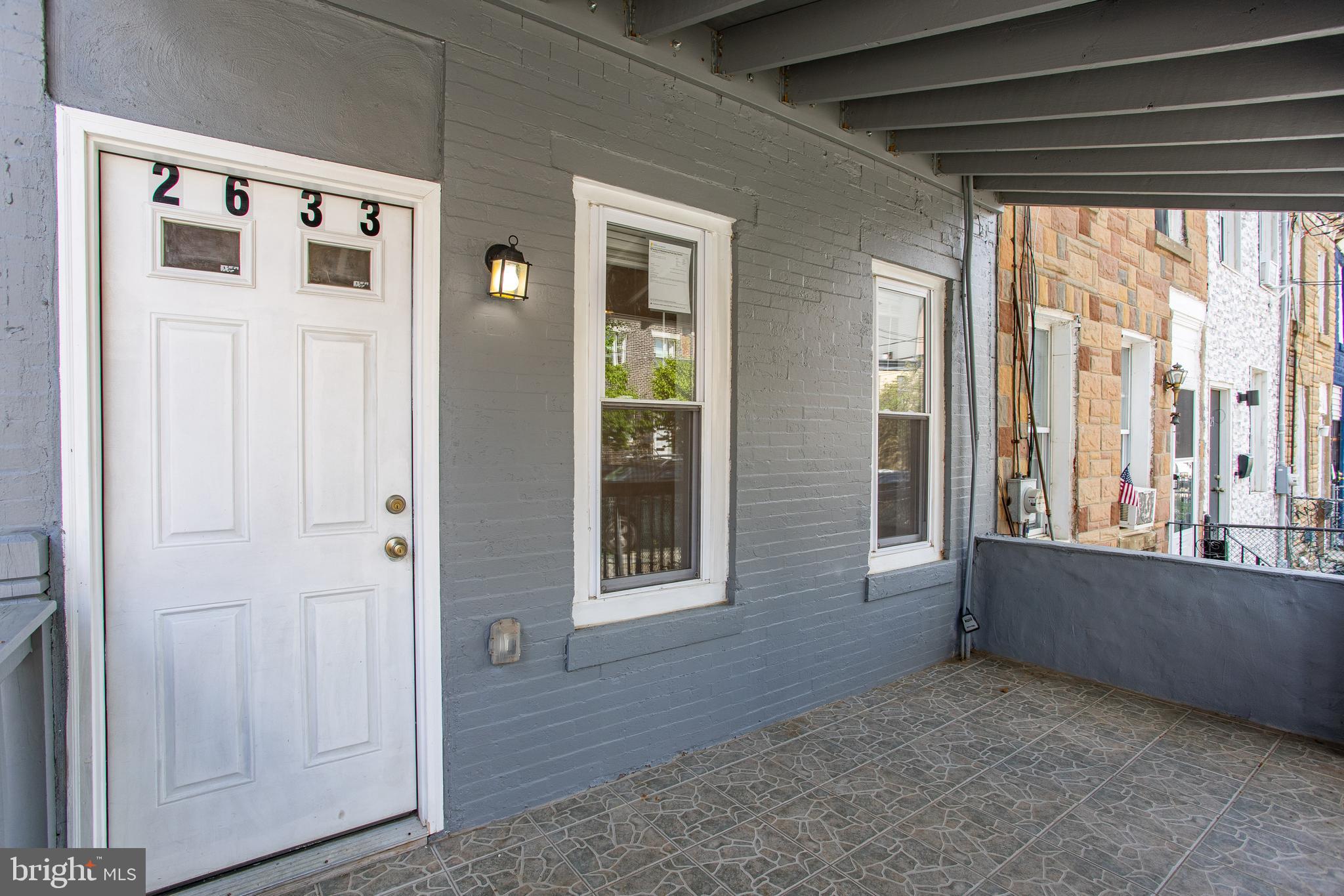 EAST KENSINGTON - Residential