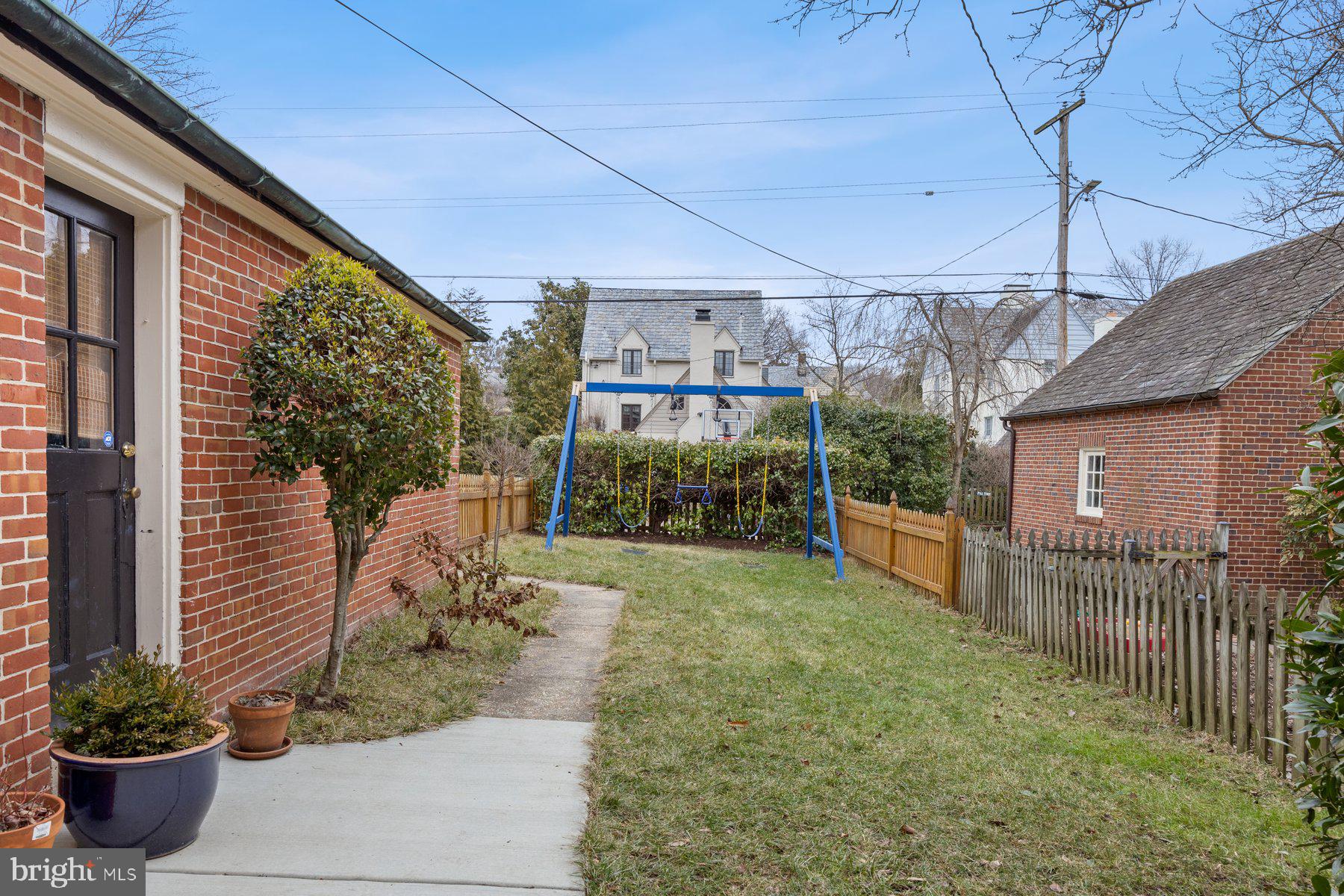 GREATER HOMELAND HISTORIC DISTRICT - Residential