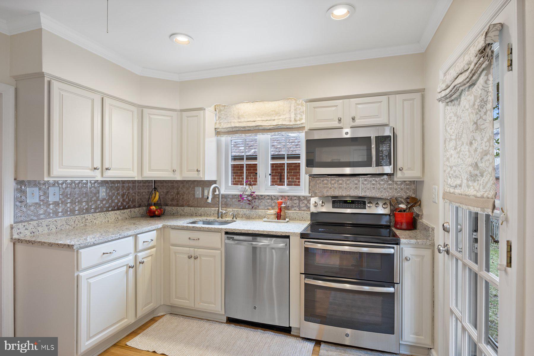 GREATER HOMELAND HISTORIC DISTRICT - Residential