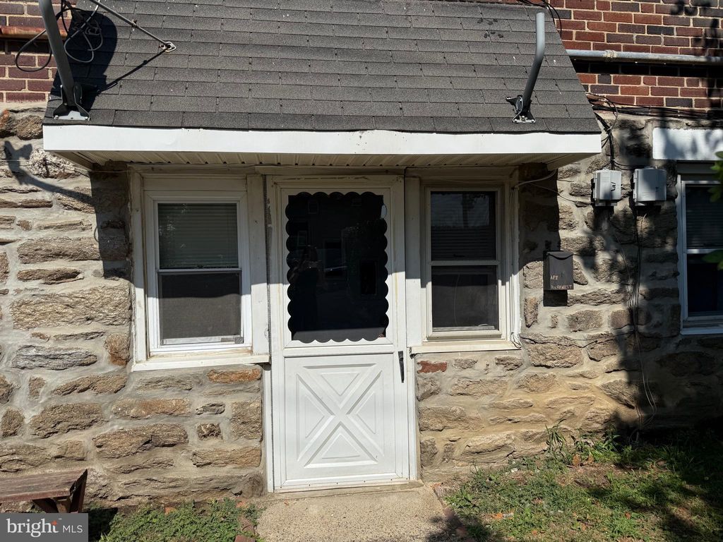 Photo of 1041 Fanshawe Street, PHILADELPHIA, PA 19111 (MLS # PAPH2537274)