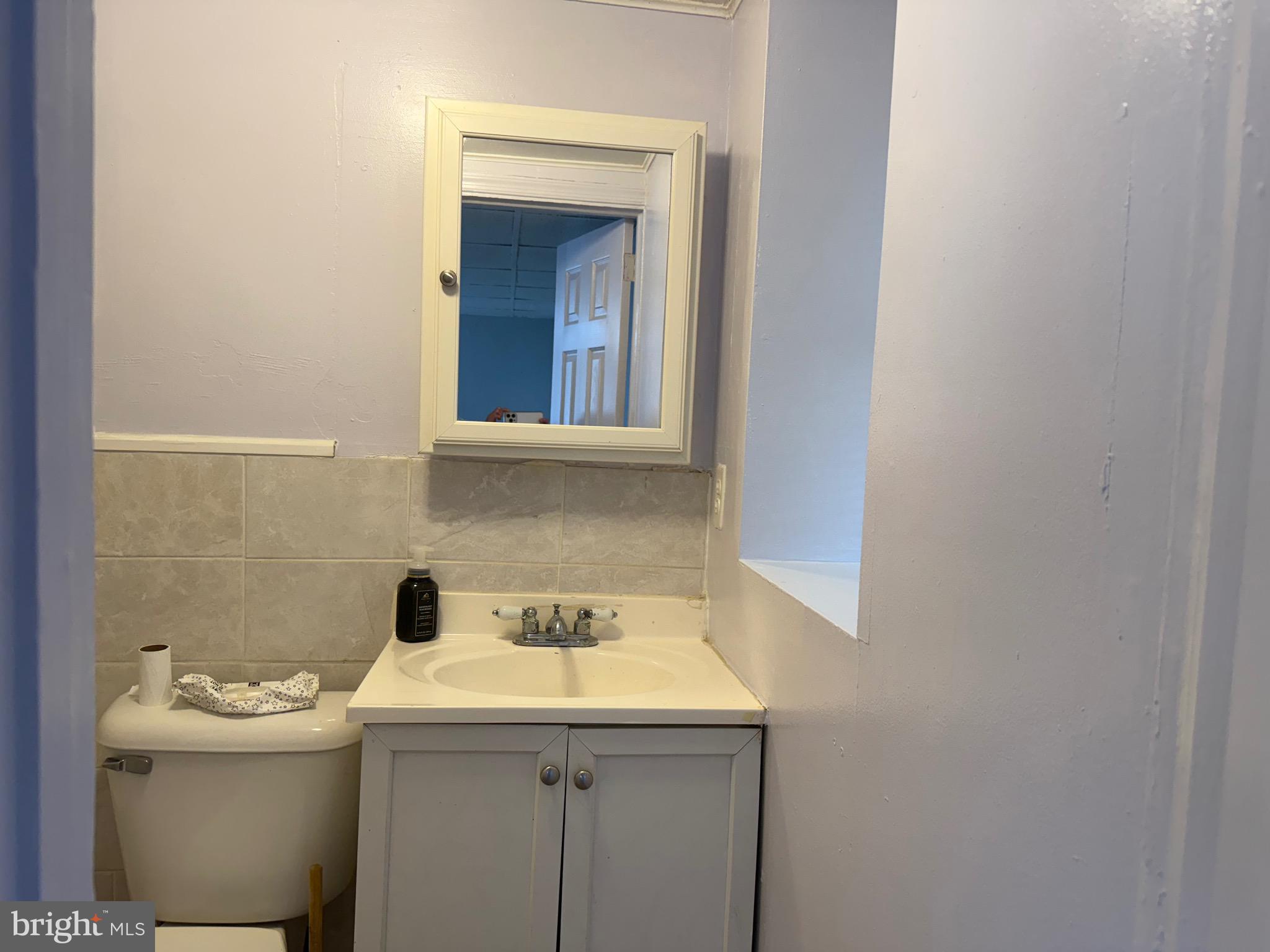 CASTOR GARDENS - Residential Lease