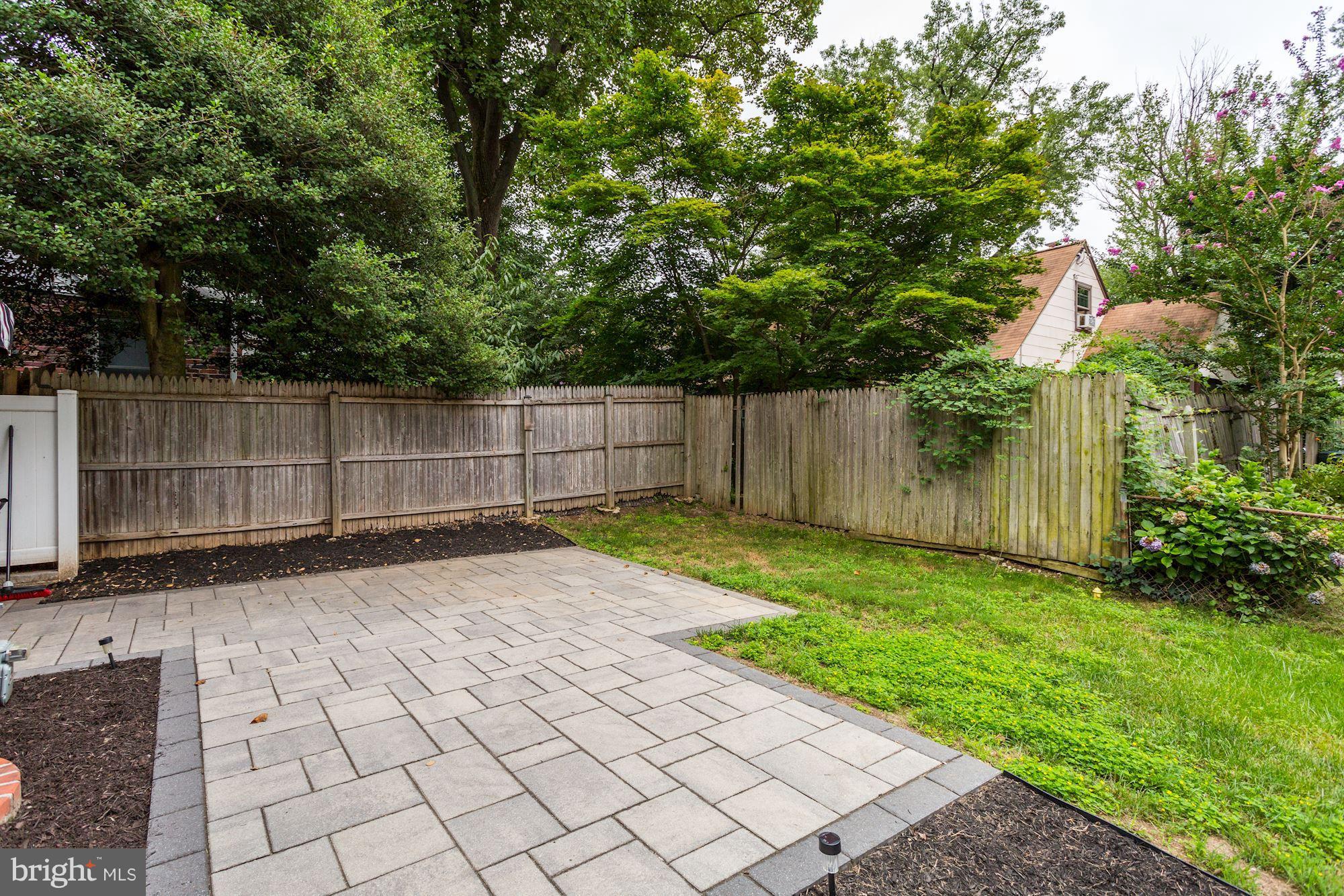 WOODSIDE KNOLLS - Residential