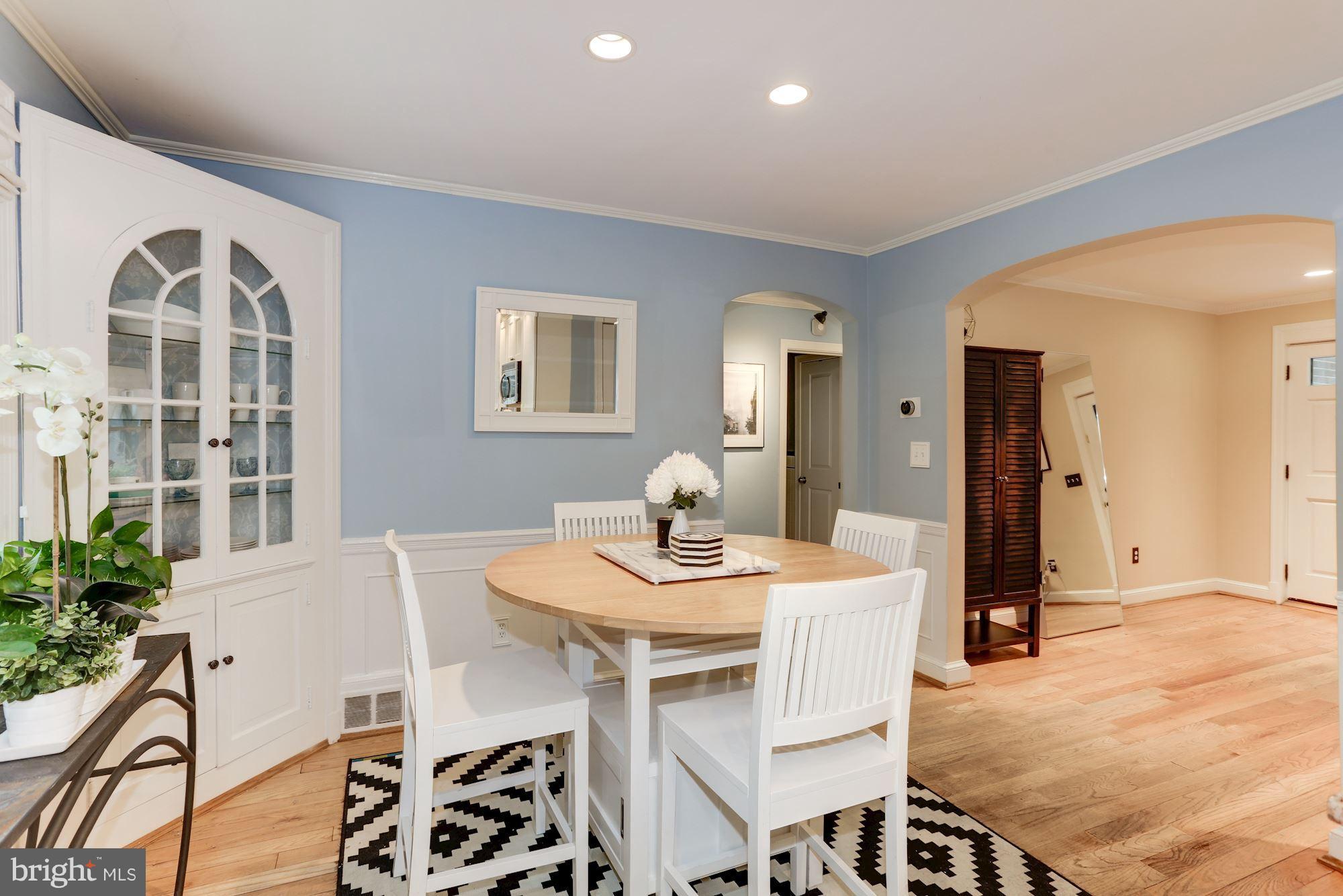 WOODSIDE KNOLLS - Residential