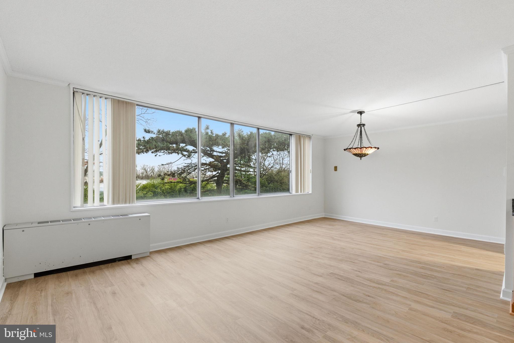 VISTAS AT WASHINGTONIAN WOODS - Residential