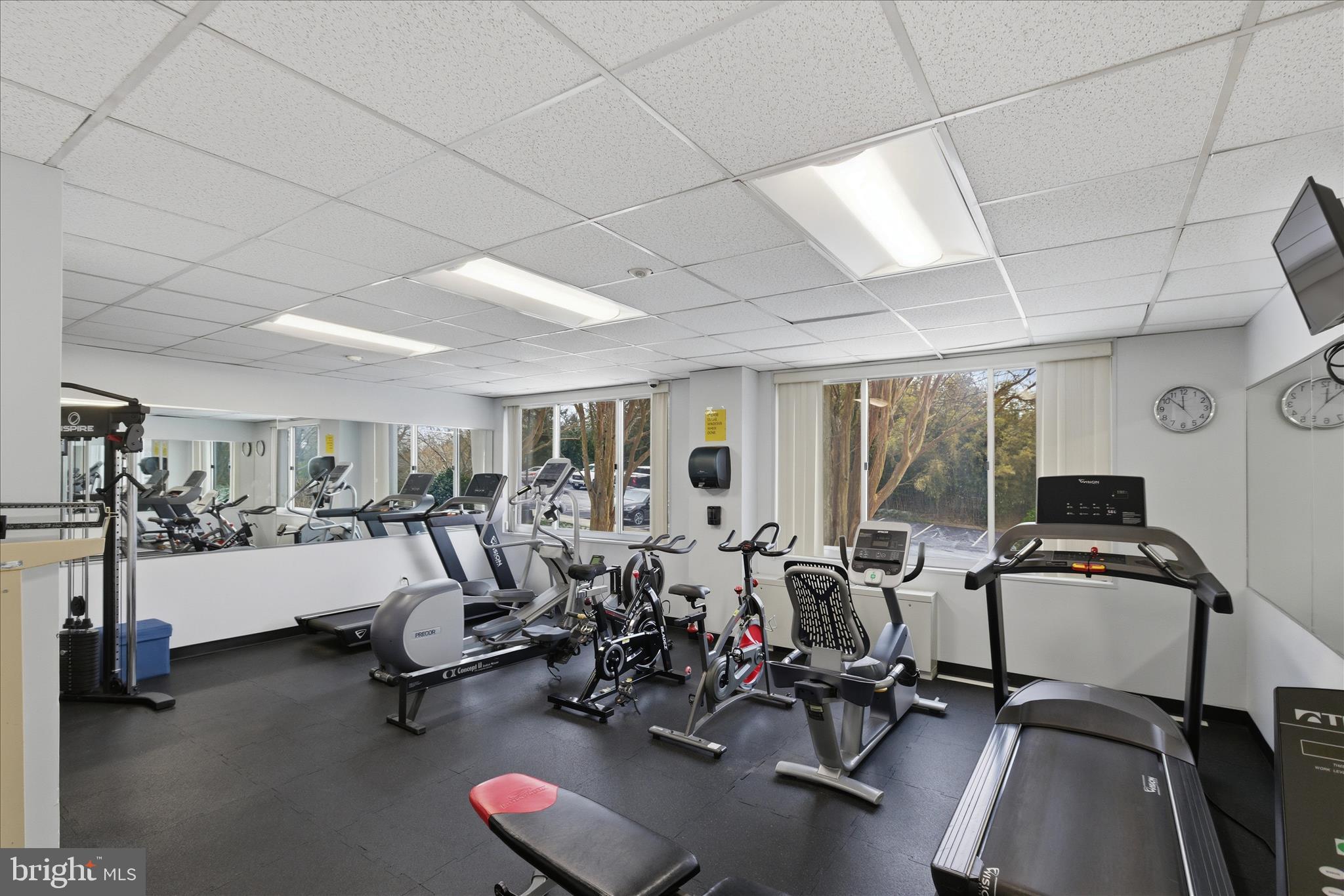 VISTAS AT WASHINGTONIAN WOODS - Residential