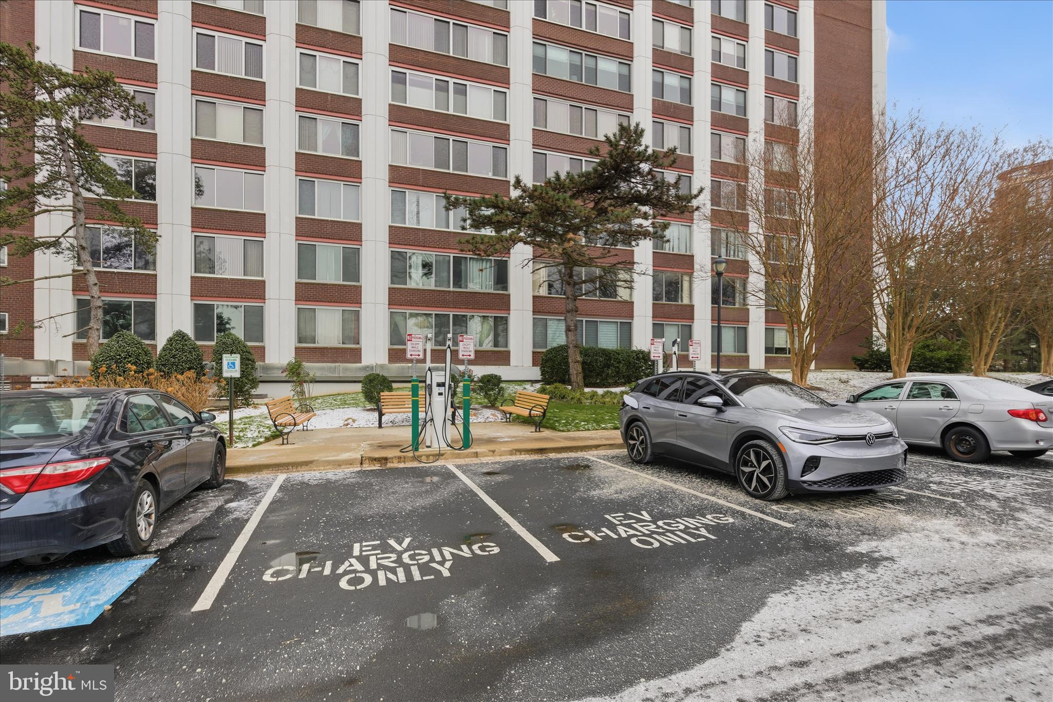 VISTAS AT WASHINGTONIAN WOODS - Residential