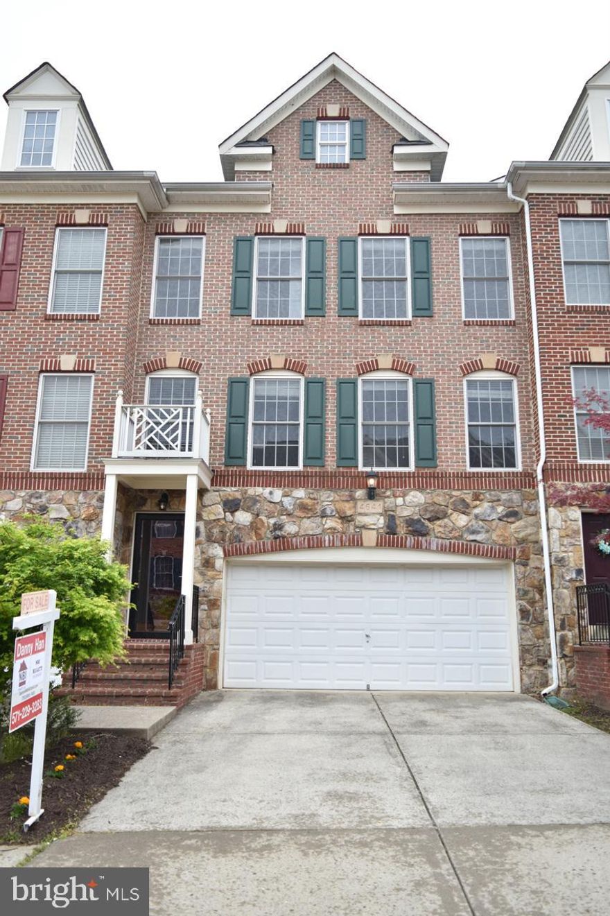 LOCATION LOCATION LOCATION!!!, Well Maintained 3 bedroom, 3.5 baths, 2 Car Garage, Spacious Brick/Stone Luxury Townhome in the most sought-after neighborhood of Willow Oaks at Fair Lakes, Open Floor Plan, Plenty of living space with a 3-level bump-out, All Hardwood floor, Spacious Gourmet Kitchen with Adjoin Family Room, Huge Light-Filled Living room, Lower Level Recreation Room with Gas Fireplace & Full Bath, Master Suite with Master Bath, Sep Shower & Soaking Tub. Laundry Room Bedroom Level, quick access to all major roads, highways, commuter lots, and public transportation. Fantastic walk score with tons of shops (Target, Walmart, BJ's, DSW, Home Goods), restaurants, grocery just across the street.VR TOUR  https://www.zillow.com/view-3d-home/6c01b582-f170-4bfa-8cf8-0c4c9eebf201?setAttribution=mls