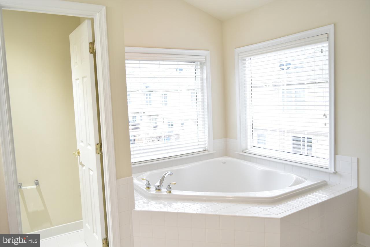 WILLOW OAKS - Residential