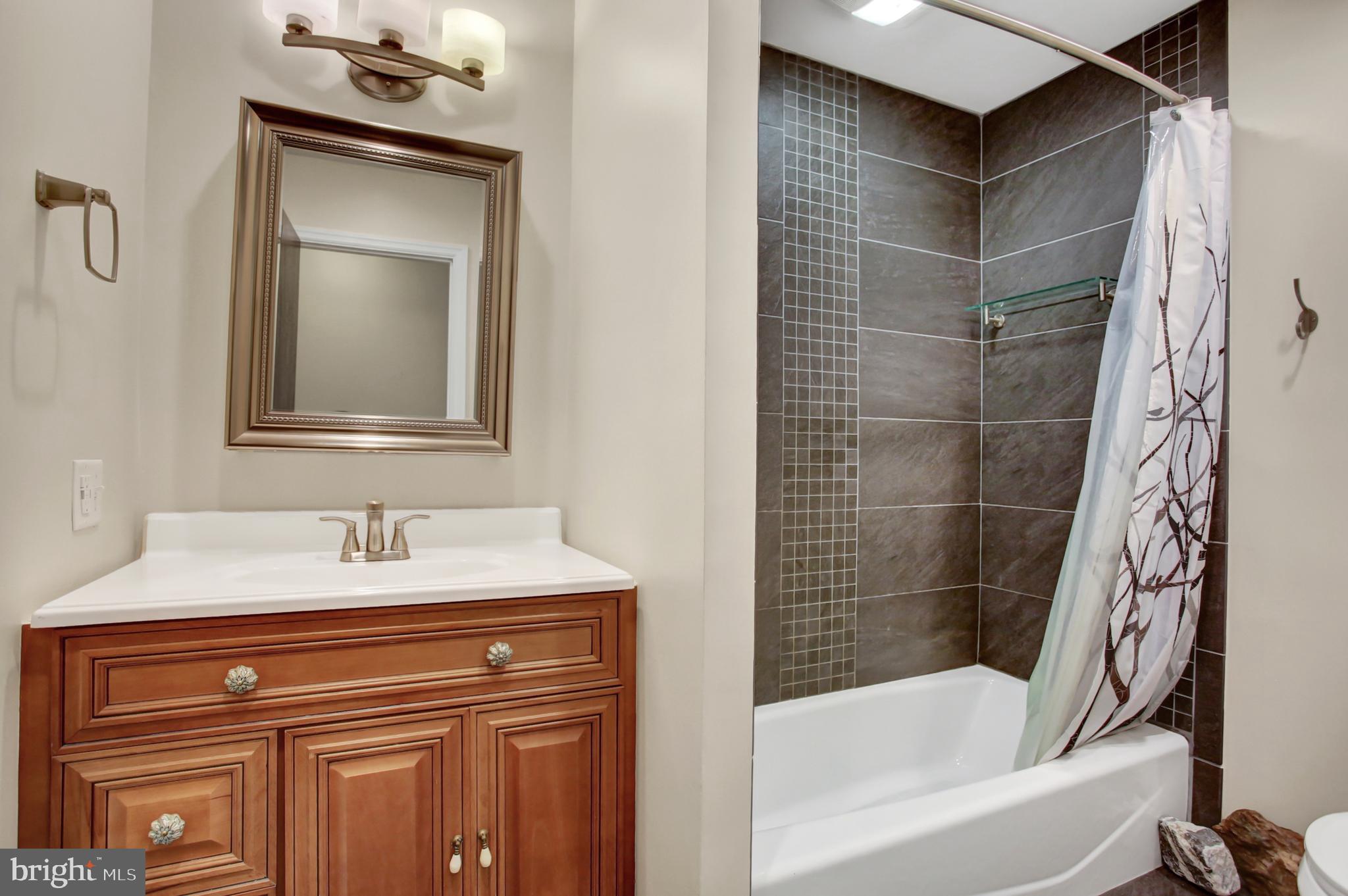 WASHINGTON BOROUGH - Residential